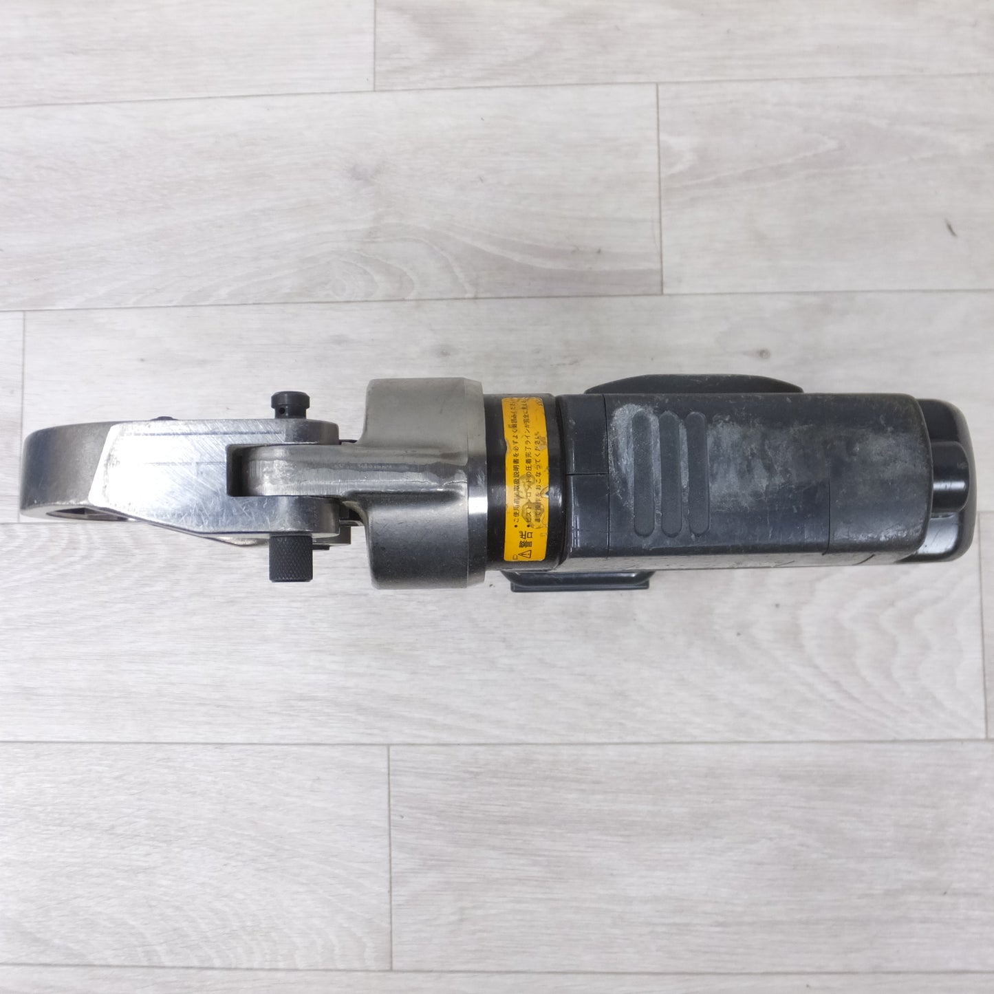 [送料無料] 付属品付き◆IZUMI 電動 油圧式 工具 充電式 12V REC-150E1 バッテリー 充電器 ケース ダイス 付き 電動 工具◆
