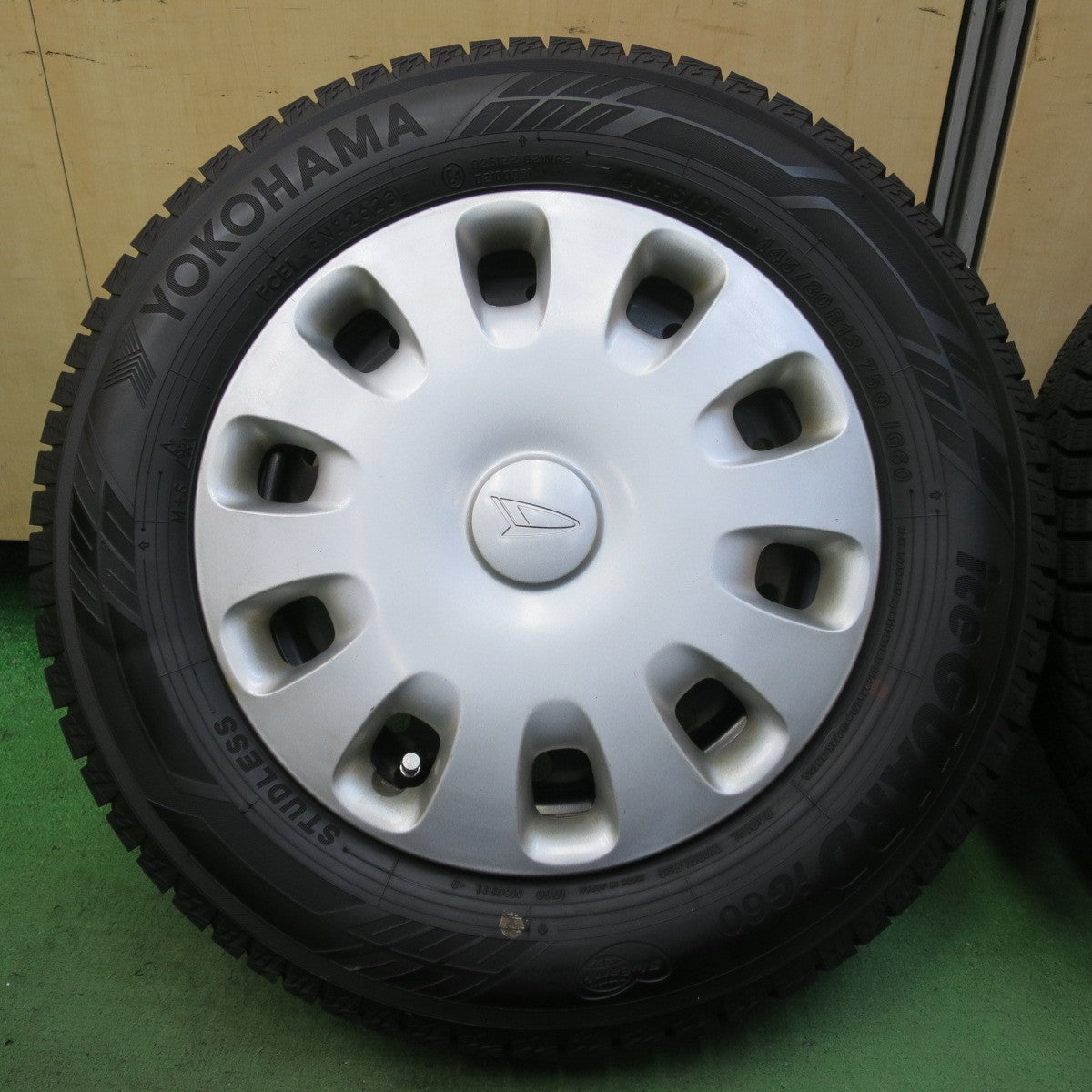 バリ溝！23年！9分★ダイハツ タント 純正 スチール 145/80R13 スタッドレス ヨコハマ アイスガード iG60 13インチ PCD100/4H★5072408イス