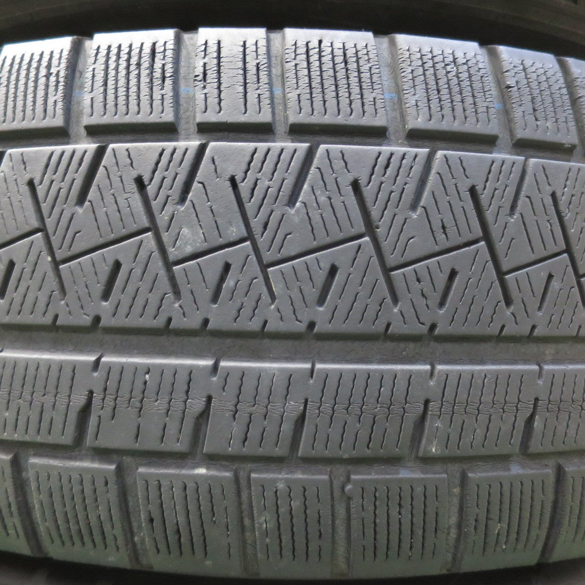 4本価格★CEREBRO 225/65R17 スタッドレス ピレリ アイスアシンメトリコ セレブロ 17インチ PCD114.3/5H★5071205イス