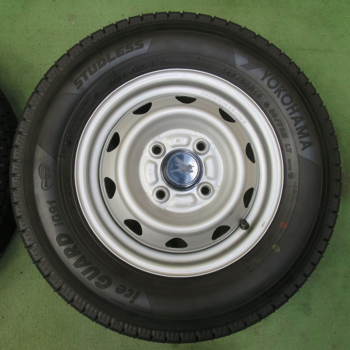 バリ溝！24年！キレイ！9.5分以上★スタッドレス 145/80R12 80/78N ヨコハマ アイスガード iG91 スチール ホイール 12インチ PCD100/4H★6041401イス