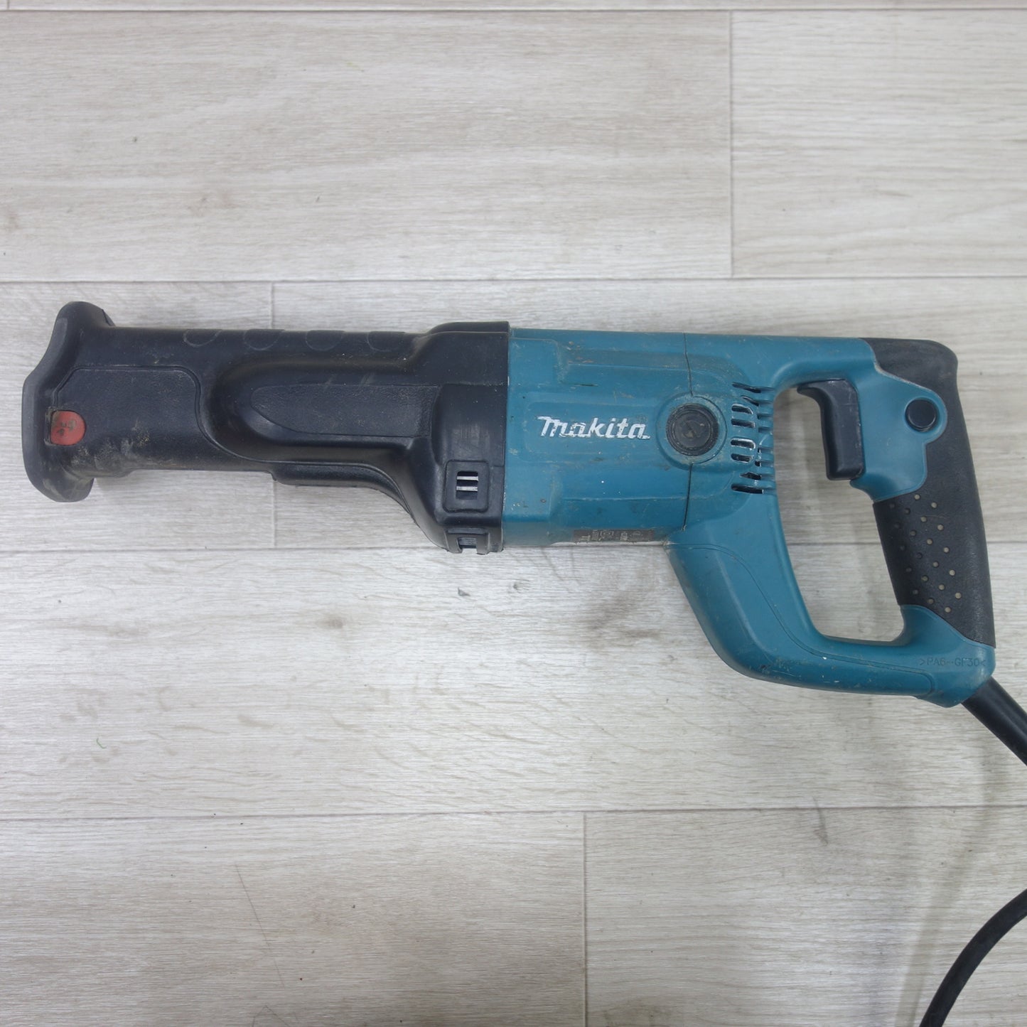 [送料無料] ◆マキタ レシプロソー JR3050T 電動 工具 切断機 セーバーソー セーバソー 電機 ノコギリ のこぎり コード式 makita◆