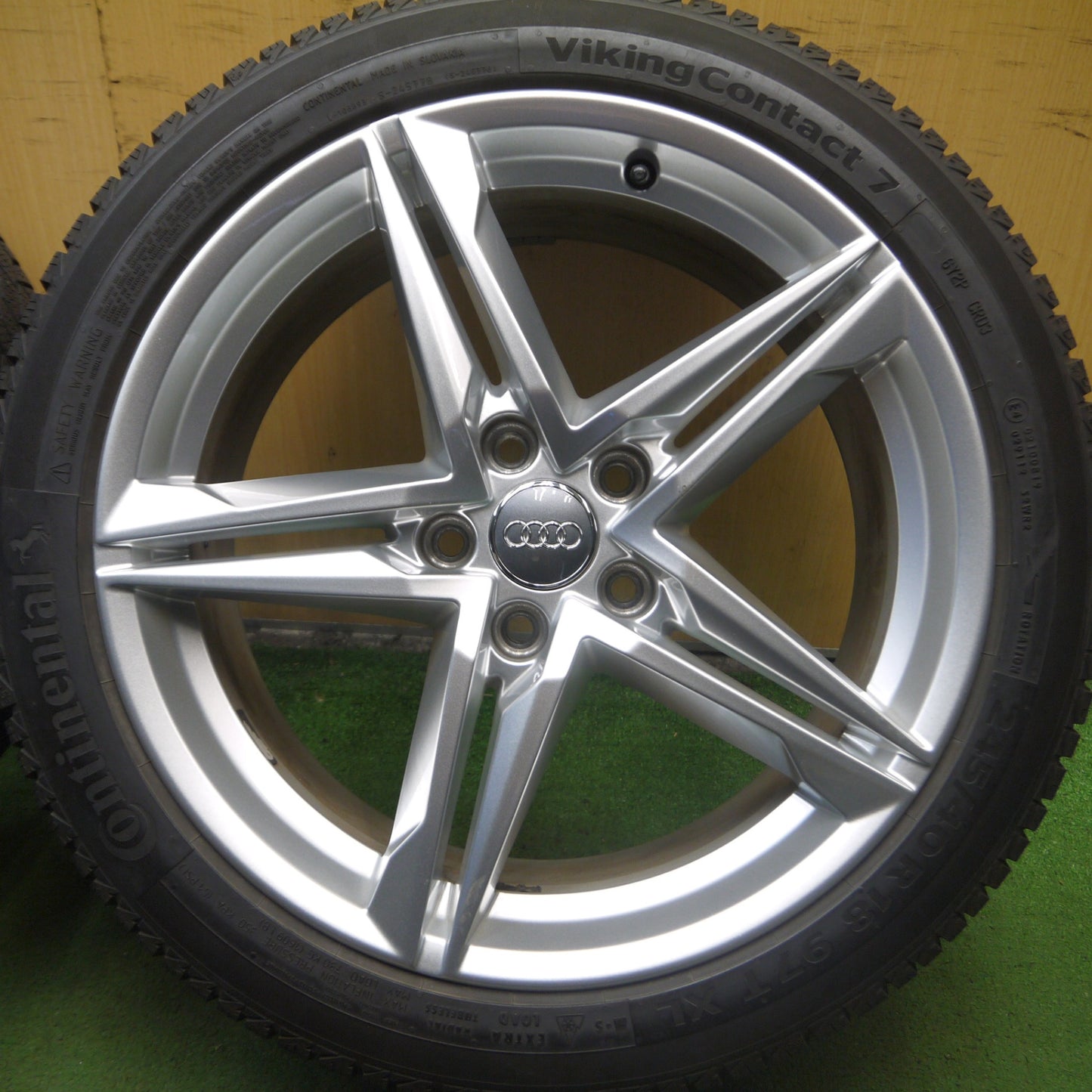 *送料無料* キレイ★アウディ A5 純正 245/40R18 スタッドレス コンチネンタル バイキング コンタクト7 18インチ PCD112/5H★4061904Hノ