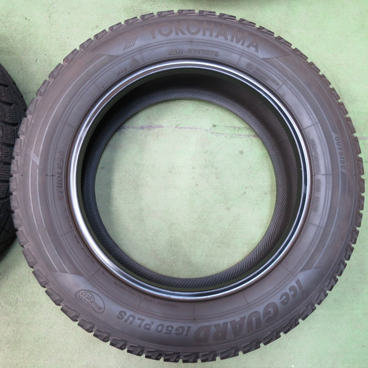 4本価格★スタッドレス 215/60R16 ヨコハマ アイスガード iG50 プラス タイヤ 16インチ ヴェゼル オデッセイ クラウン CX-3 等★5121009イスタ