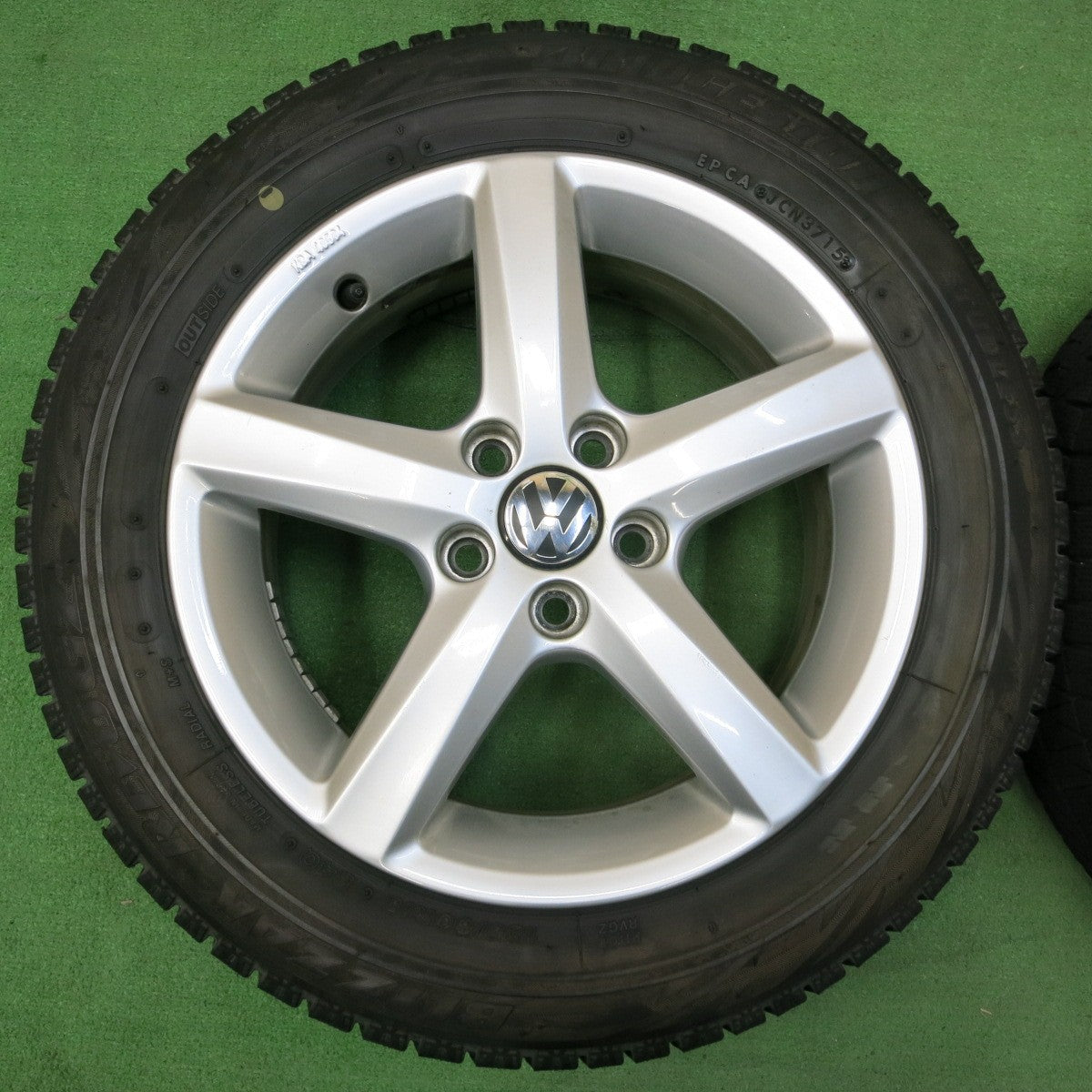 *送料無料* バリ溝！キレイ！8.5分★ワーゲン ポロ 純正 BORBET 185/60R15 スタッドレス ブリヂストン ブリザック REVO GZ ボルベット PCD100/5H★4052005イス