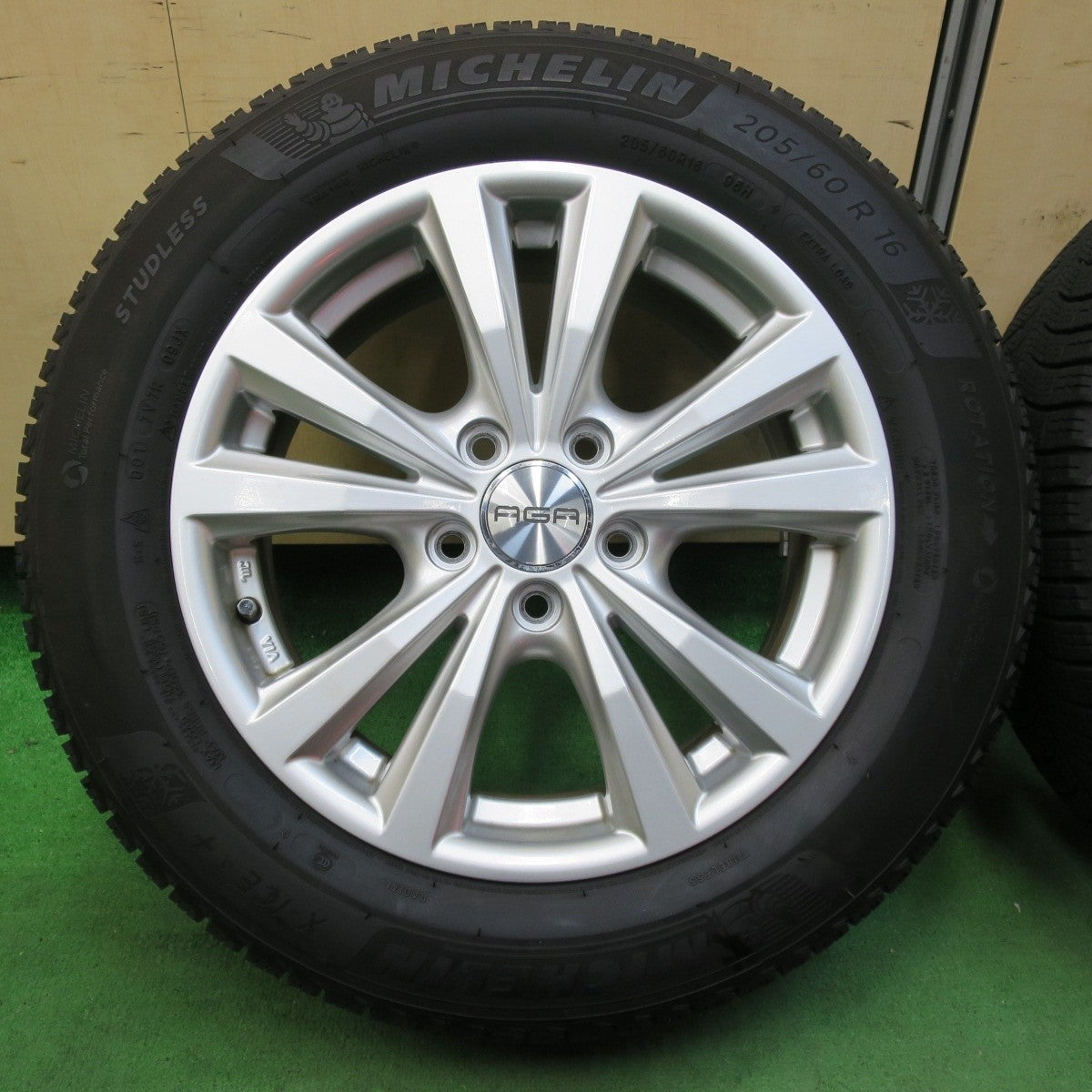 バリ溝！9分★アウディ ワーゲン 等 AGA DORF 205/60R16 スタッドレス ミシュラン X-ICE3+ 16インチ ドルフ PCD112/5H★5010711イス