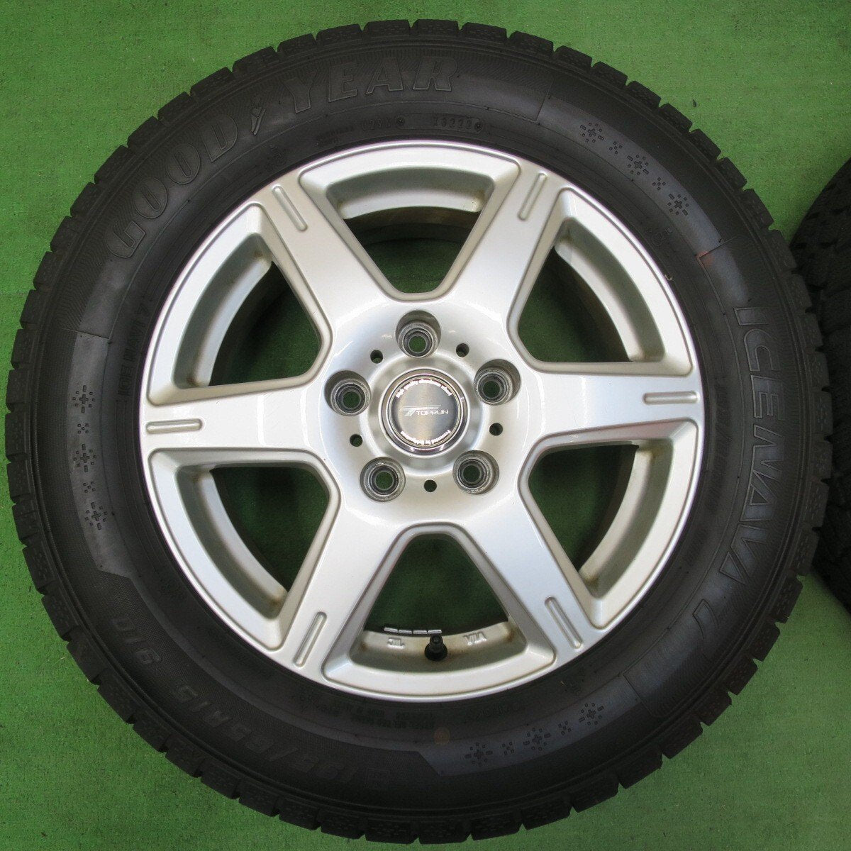 バリ溝！22年！9.5分以上★スタッドレス 195/65R15 グッドイヤー アイスナビ7 TOPRUN トップラン 15インチ PCD114.3/5H★5010706イス