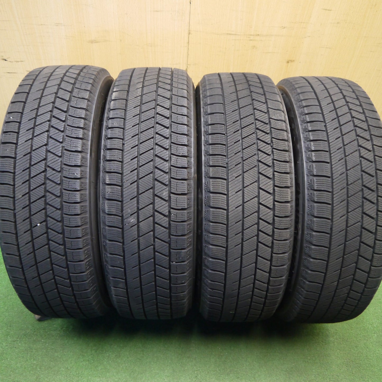 バリ溝！22年！キレイ！9.5分★スタッドレス 185/60R16 ブリヂストン ブリザック VRX3 TOPRUN トップラン 16インチ PCD100/4H★6021302Hス