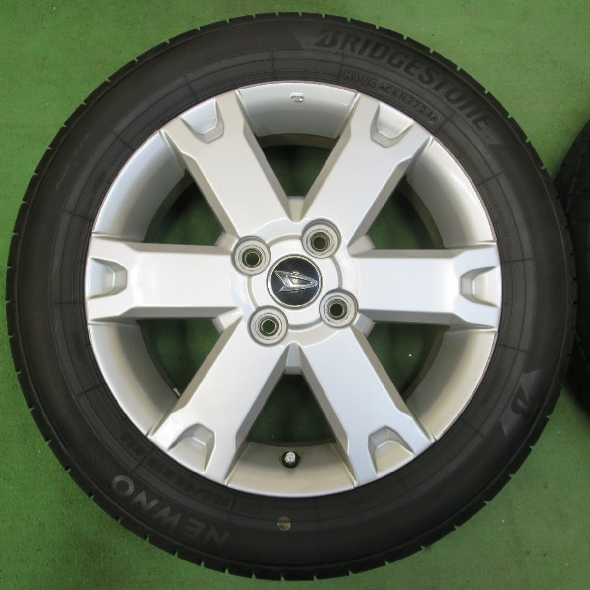 [送料無料] バリ溝！24年！ほぼ10分★ダイハツ LA900S タフト 純正 165/65R15 ブリヂストン NEWNO ニューノ 15インチ PCD100/4H★5040507イノ