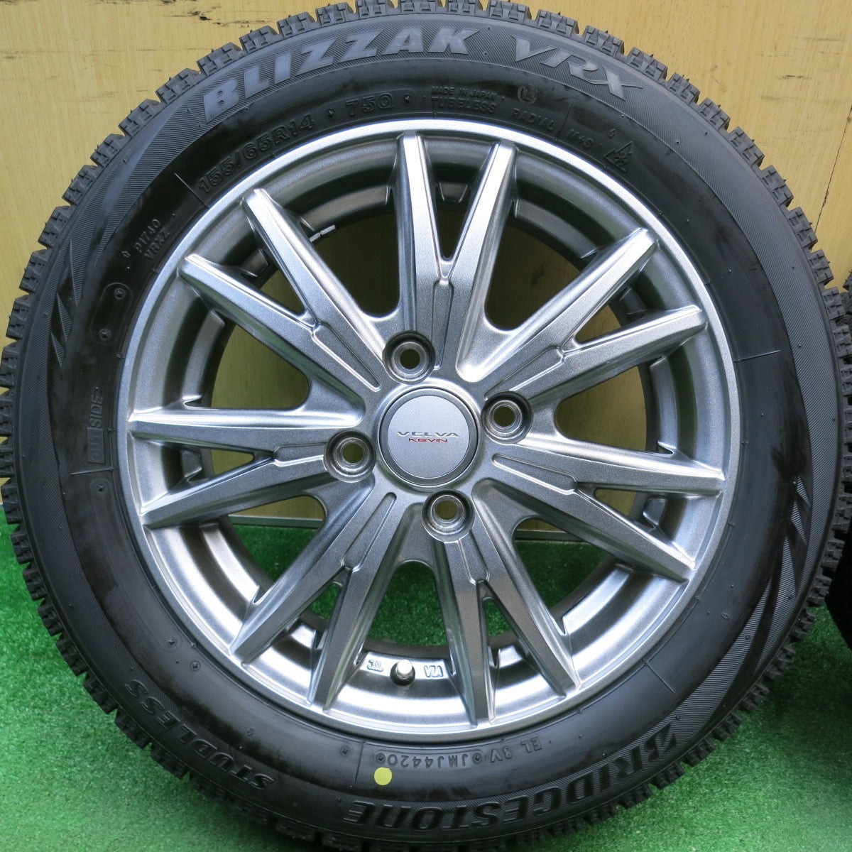 ほぼ未使用！キレイ★スタッドレス 155/65R14 ブリヂストン ブリザック VRX VELVA KEVIN ヴェルヴァ ケヴィン 14インチ PCD100/4H★6041210HAス