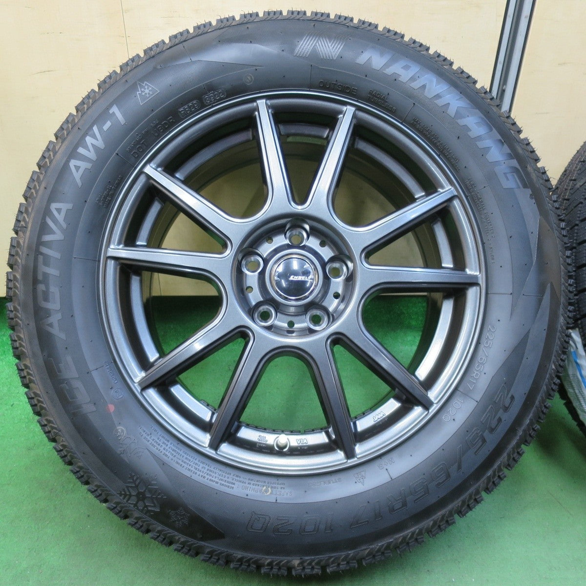未使用！22年★スタッドレス 225/65R17 ナンカン アイスアクティバ AW-1 EMBELY 17インチ PCD114.3/5H★5021505イス