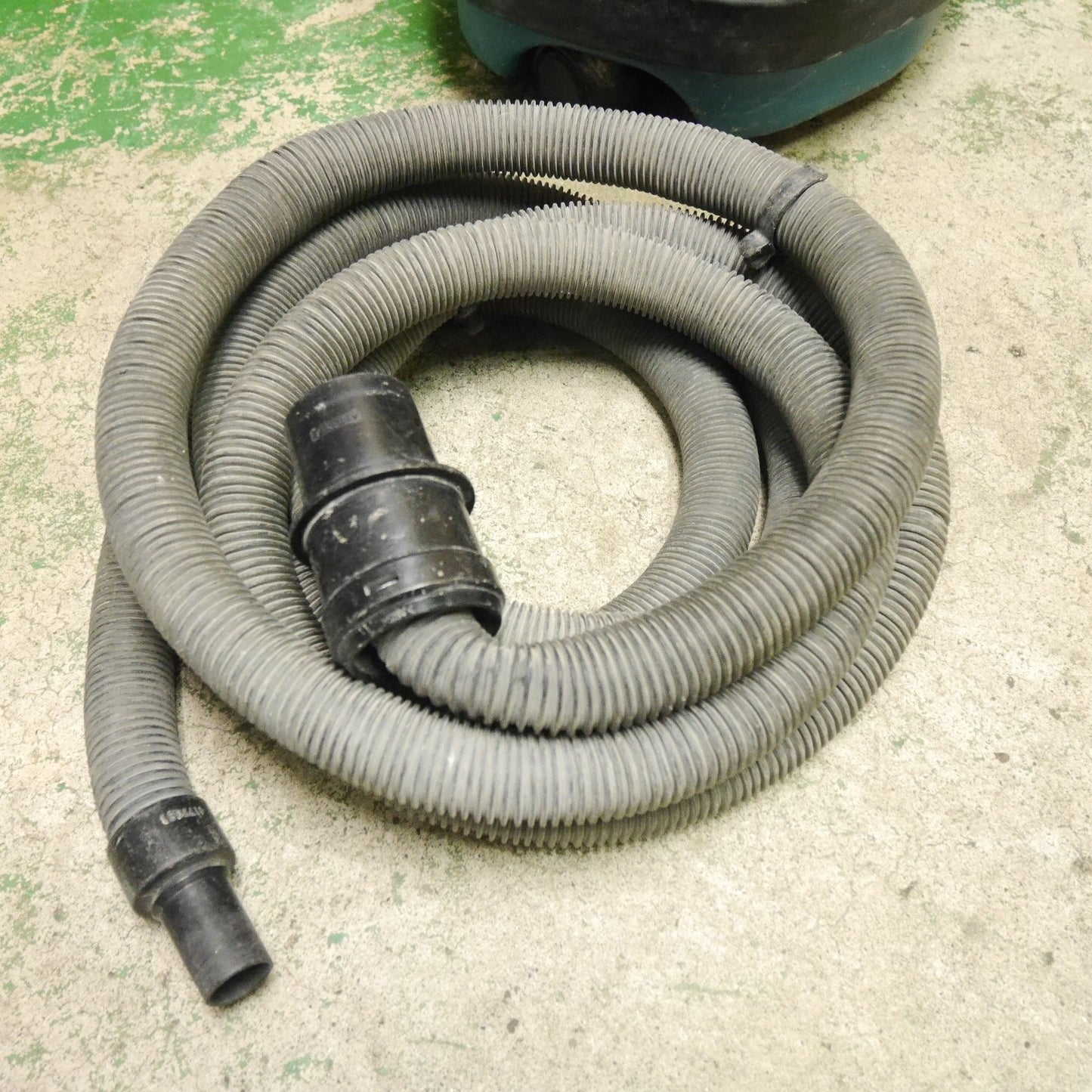 [送料無料] ホース付き☆マキタ 乾式 専用 業務用 強・弱 2スピード 集じん機 472 業務用 集塵機 掃除機 makita☆