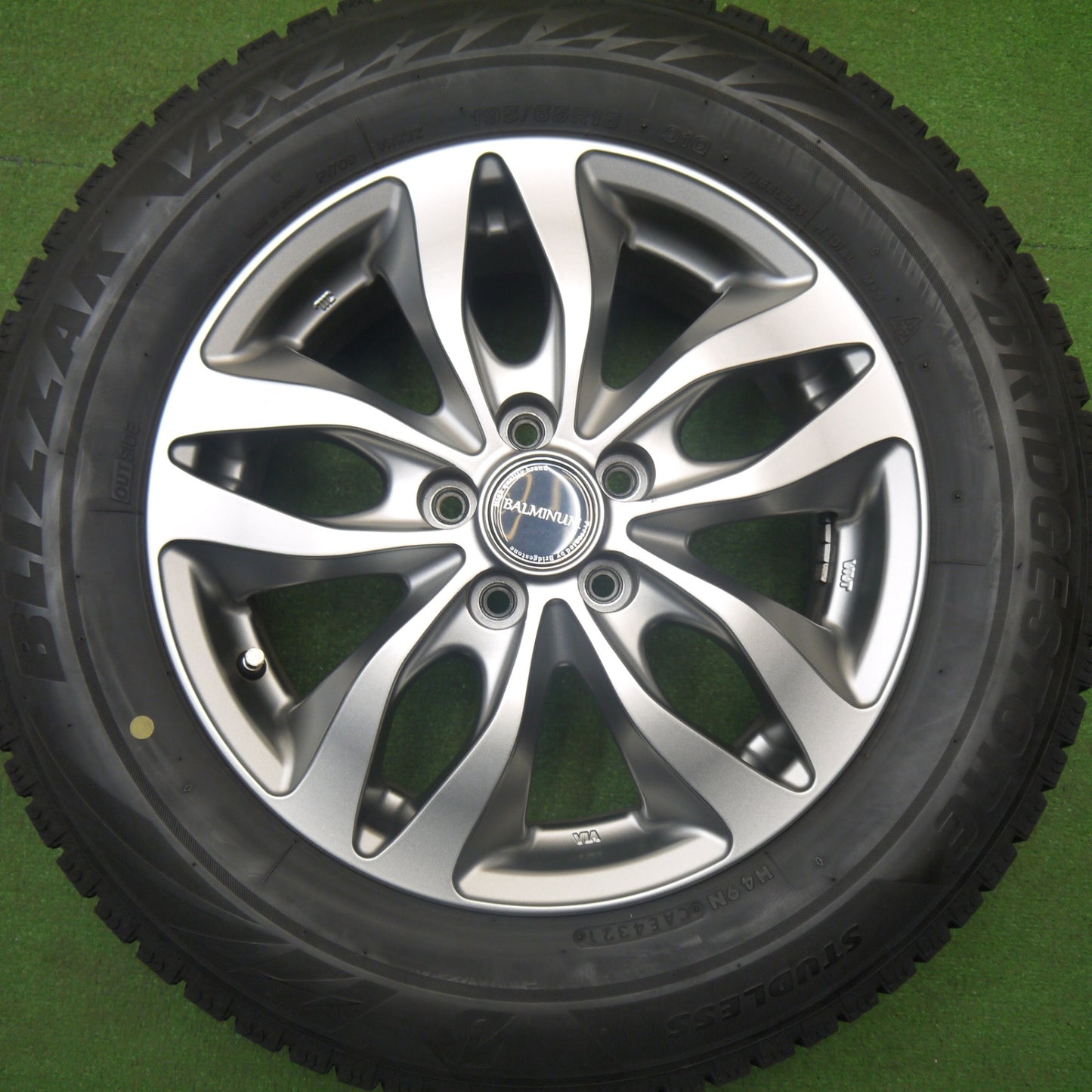 バリ溝！キレイ！8.5分★プリウス 等 195/65R15 スタッドレス ブリヂストン ブリザック VRX2 BALMINUM DS-M バルミナ 15インチ PCD100/5H★6011301Hス