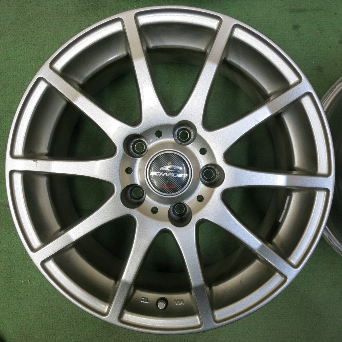 A-THCH SCHNEDER シュナイダー 4本セット(中古) 18×7j PCD114.3 +55 A-