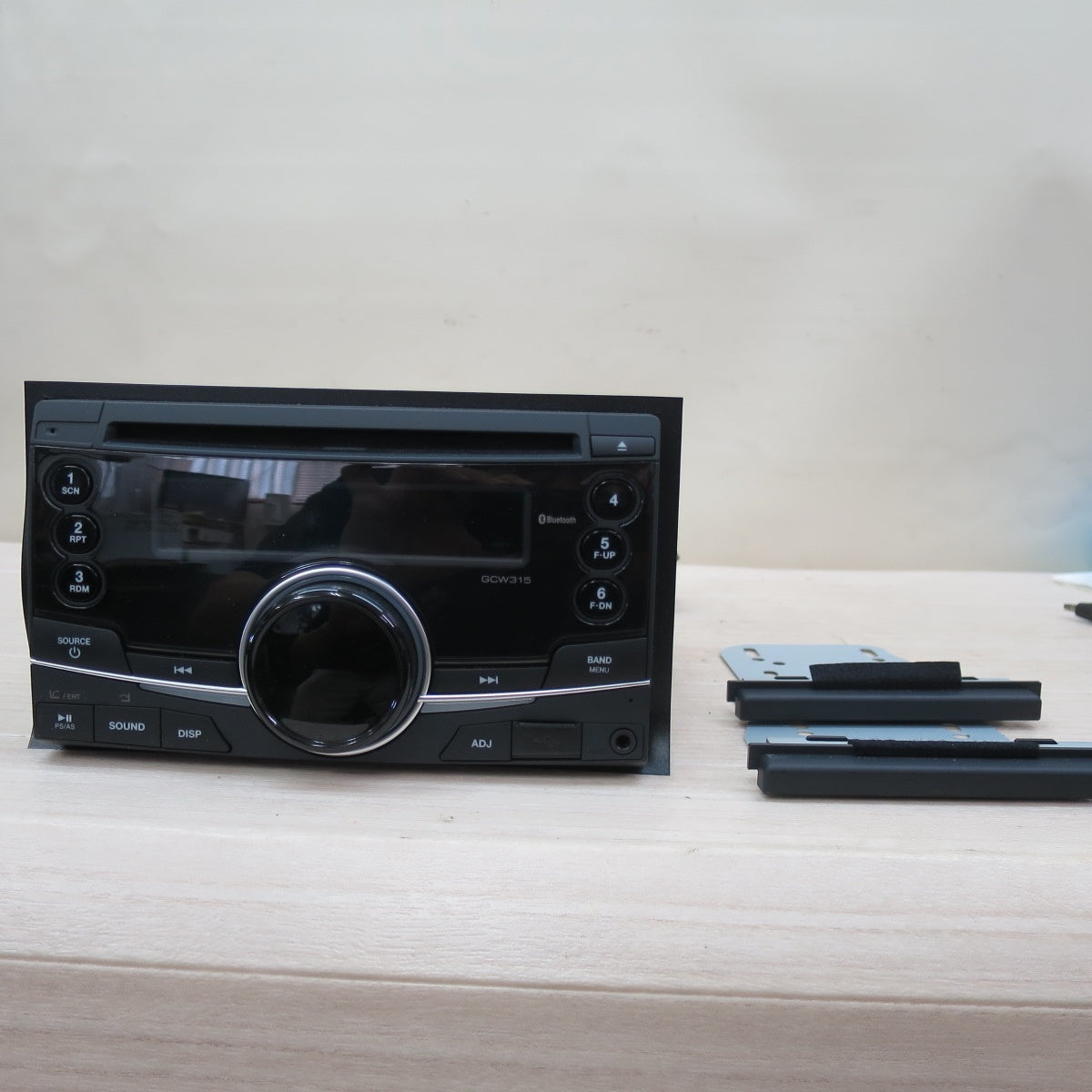美品☆Clarion クラリオン 2DIN カー オーディオ GCW315 CD プレーヤー CD デッキ カー パーツ Bluetooth AM FM☆