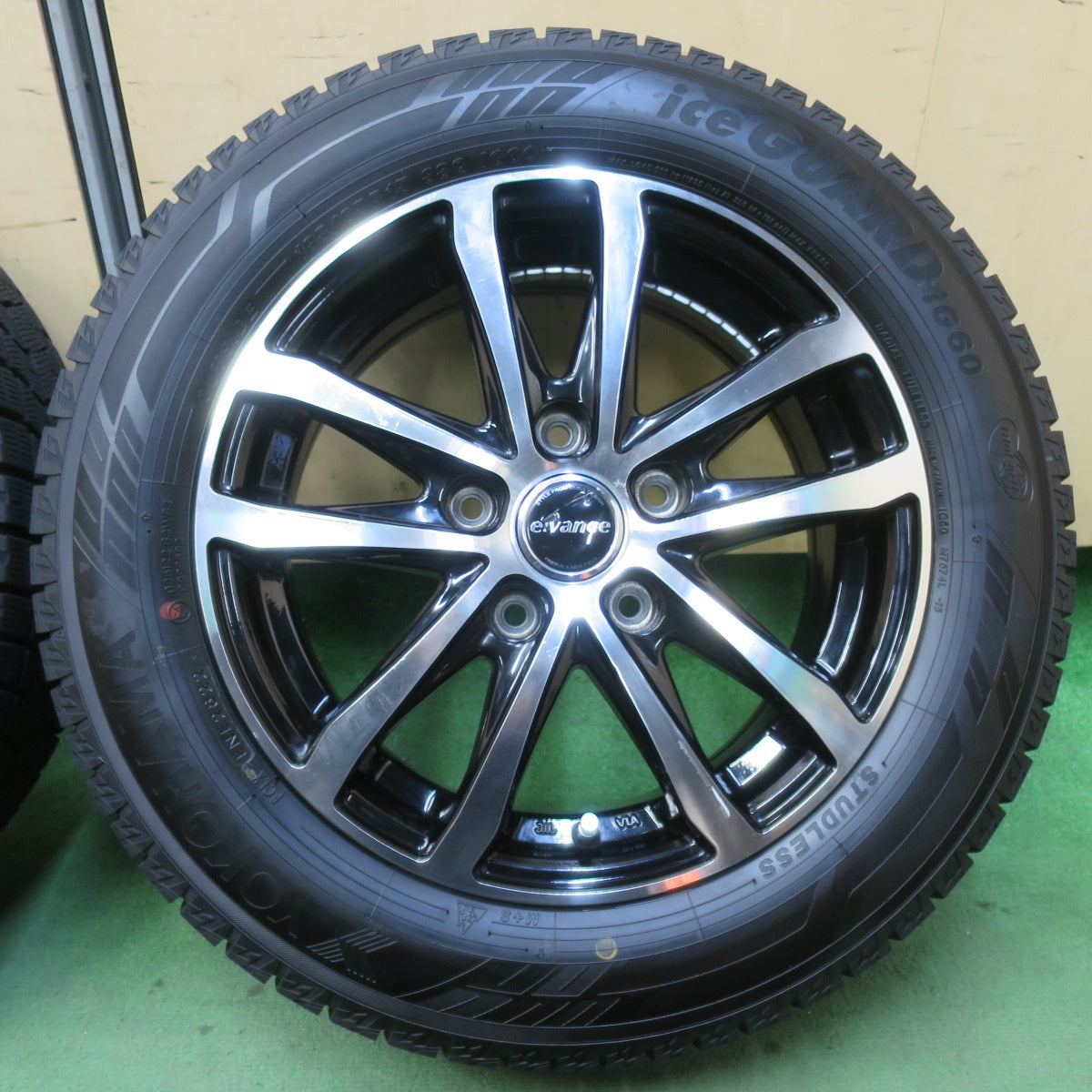 バリ溝！22年！9.5分★スタッドレス 185/65R15 ヨコハマ アイスガード iG60 evance HA1 エヴァンス 15インチ PCD114.3/5H★5112810イス