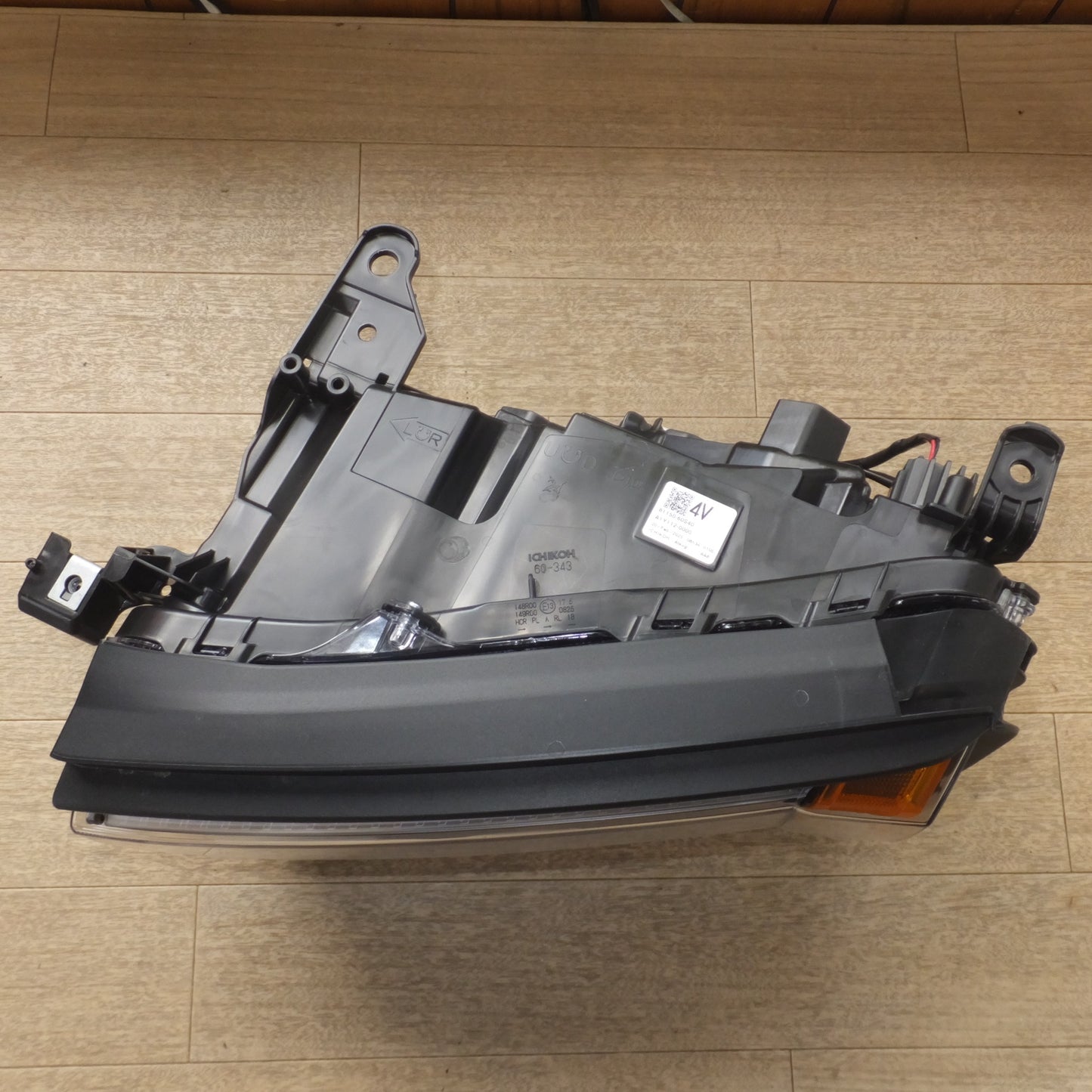 [送料無料] 美品 新車外し★トヨタ TOYOTA 純正 ランドクルーザー 250 ヘッドライト ICHIKOH 60-343 左 右 セット★