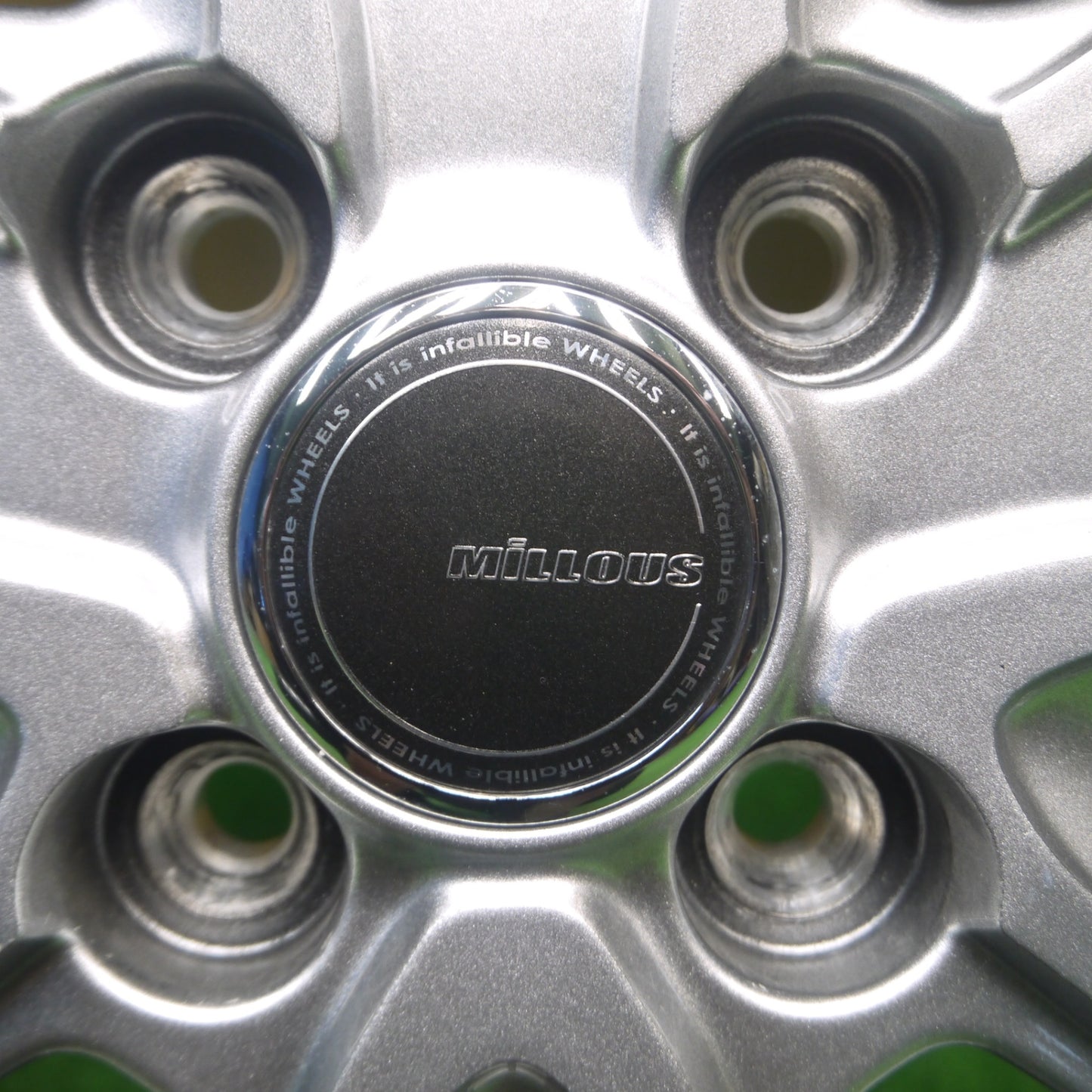 [送料無料] バリ溝！23年！キレイ！ほぼ10分★スタッドレス 165/60R15 ヨコハマ アイスガード iG60 MiLLOUS ミルアス ソリオ ハスラー 等 PCD100/4H★4111301Hス