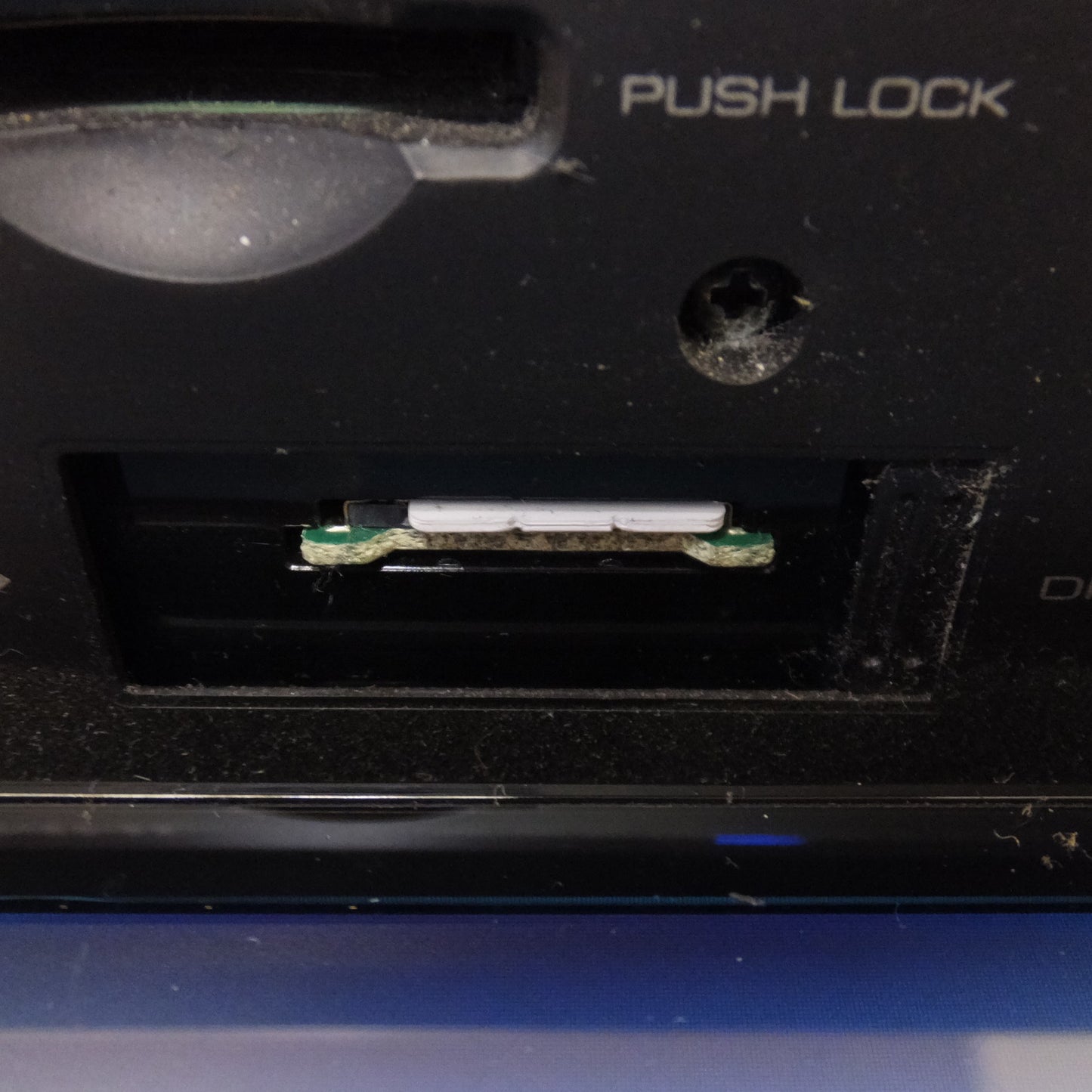 [送料無料] ★ケンウッド KENWOOD メモリーナビゲーション MDV-Z701W[19]★