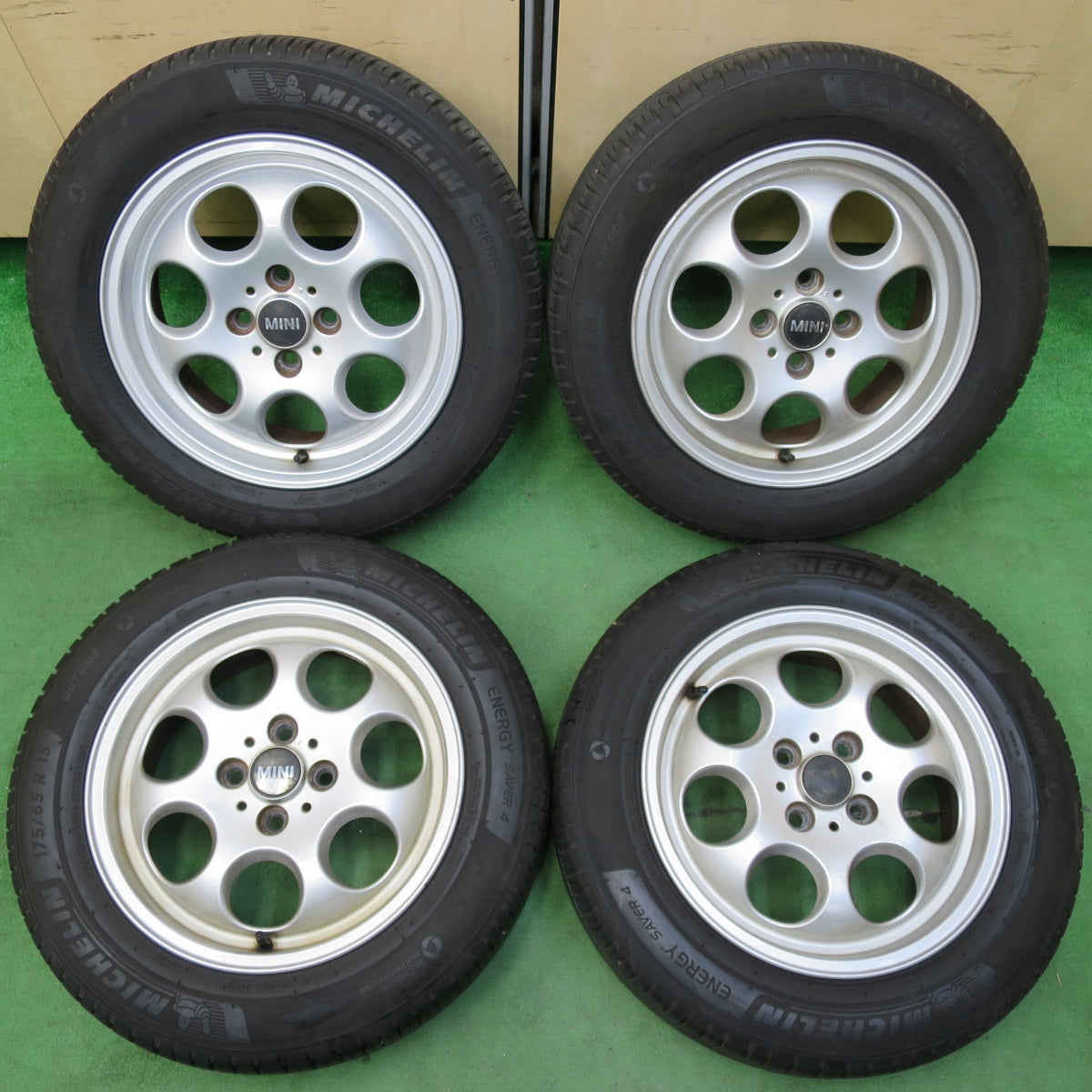 [送料無料] バリ溝！9分★MINI ミニ 純正 175/65R15 ミシュラン エナジーセイバー4 15インチ PCD100/4H★4112702イノ