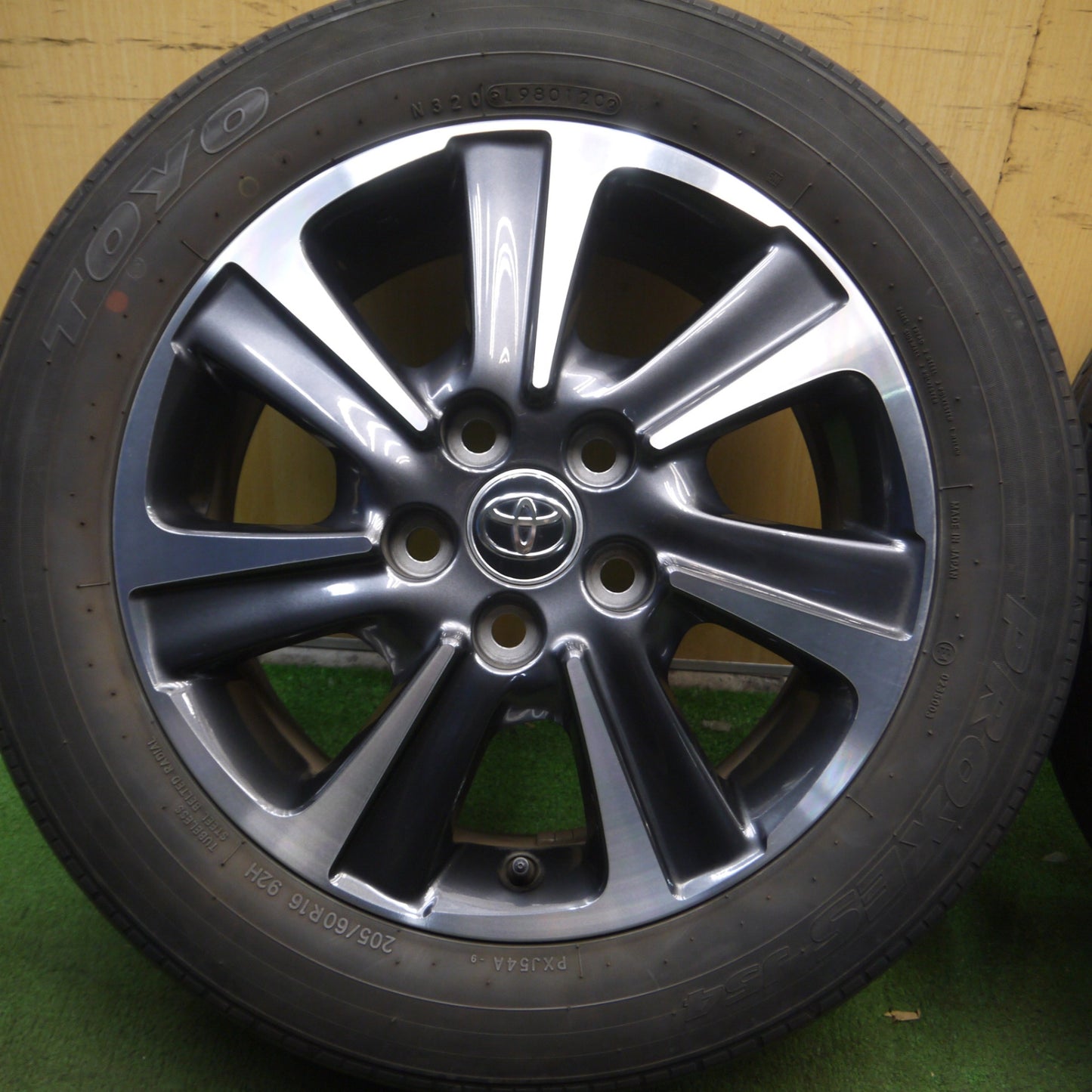 *送料無料* キレイ！20年★トヨタ 80系 ノア ヴォクシー 純正 205/60R16 トーヨー プロクセス J54 16インチ PCD114.3/5H★4031813Hノ