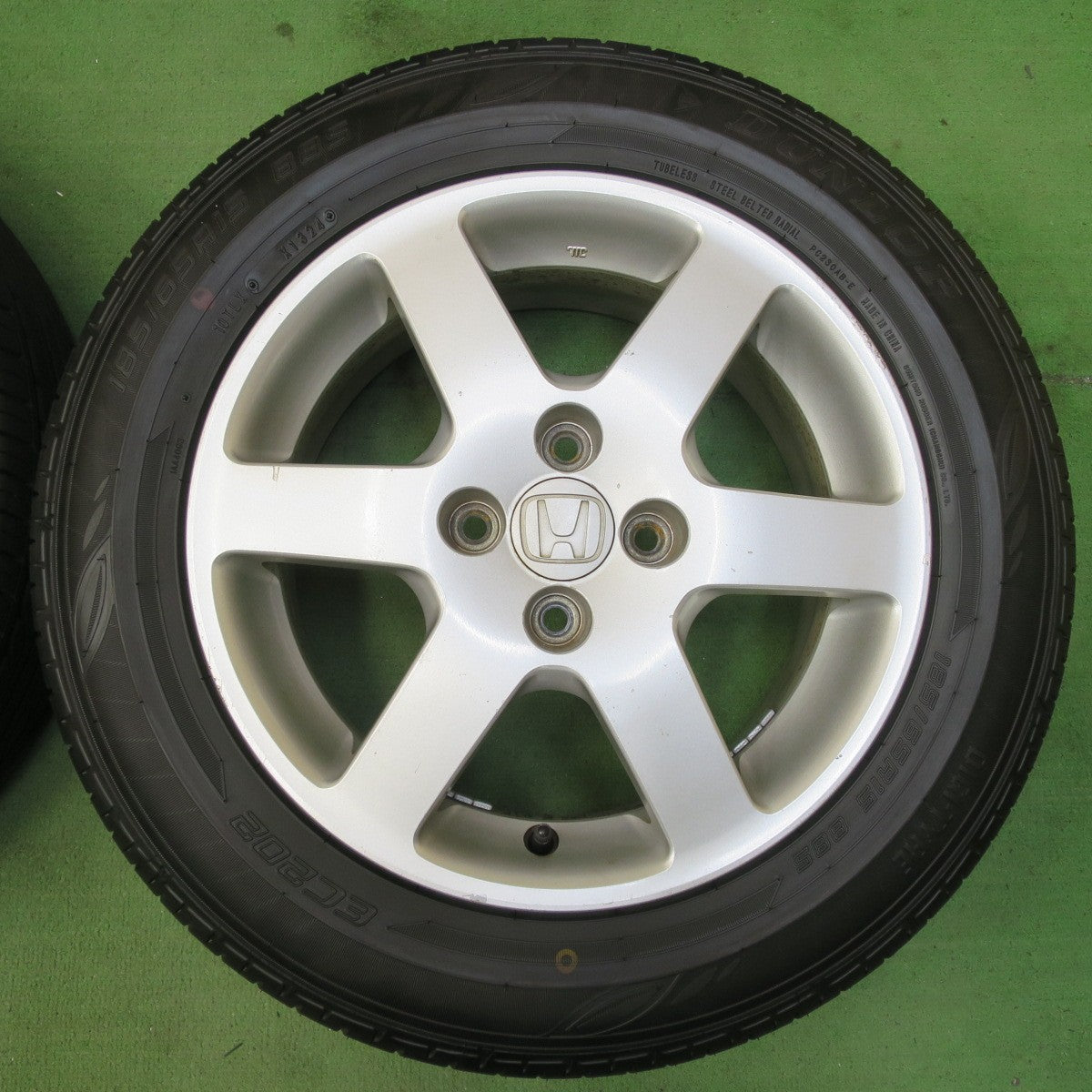 バリ溝！24年！ほぼ10分★ホンダ フィット 純正 185/65R15 ダンロップ EC202 15インチ PCD100/4H★5051715イノ