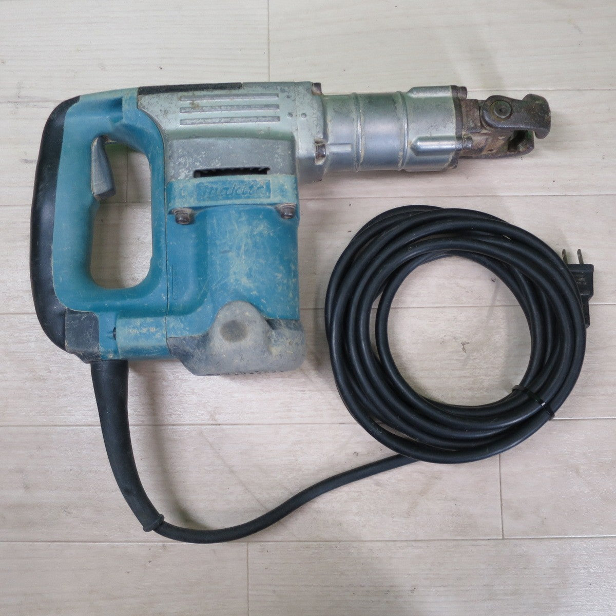 [送料無料] ☆マキタ 電動 ハンマー HM0830 電動 工具 100V コード式 makita はつり ハツリ ジャンク品☆