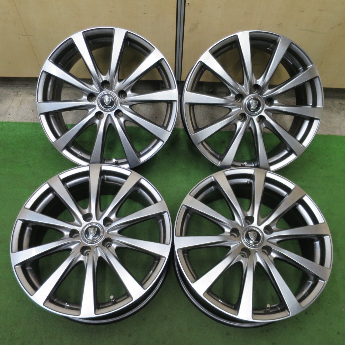 キレイ★MANARAY SPORT マナレイ スポーツ 18インチ ホイール 18×7J PCD114.3/5H★6030602NGホ