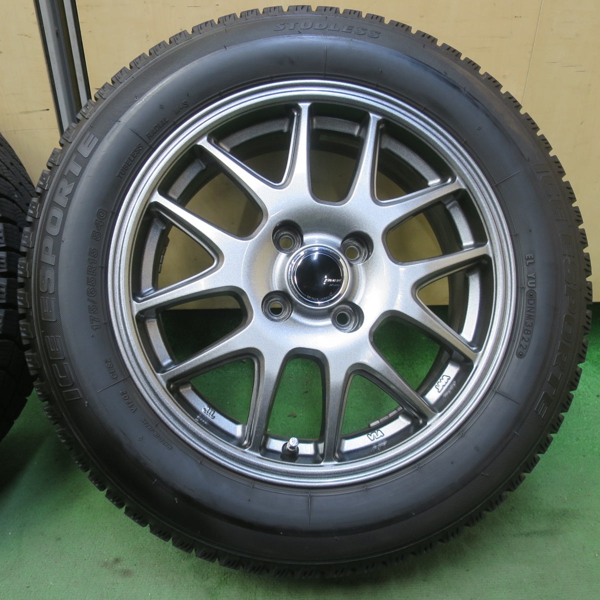 バリ溝！22年！キレイ！8.5分◎スタッドレス 175/65R15 アイス エスポルテ ZACK JP-205 MONZA ザック モンツァ 15インチ PCD100/4H◎6082907イス