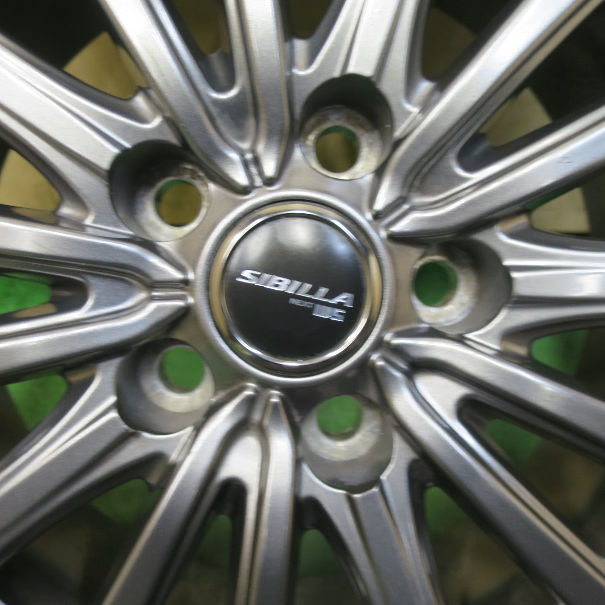 バリ溝！21年！キレイ！9.5分★スタッドレス 205/65R16 トーヨー オブザーブ GIZ2 SIBILLA NEXT W5 シビラ 16インチ PCD114.3/5H★5111206TTス