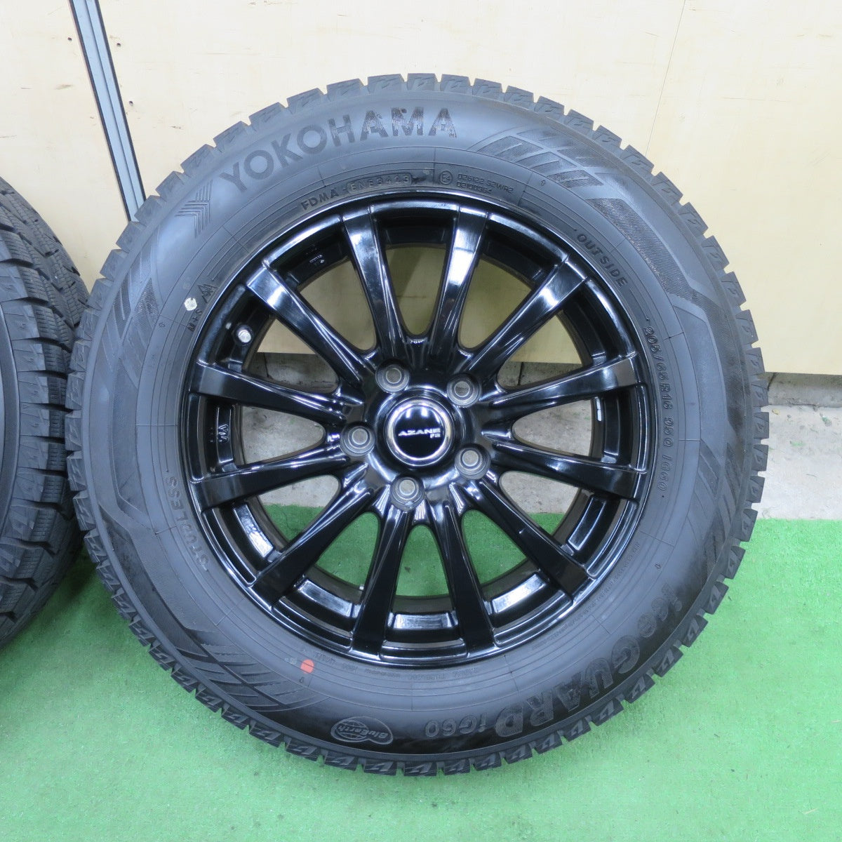 バリ溝！23年！キレイ！9.5分★スタッドレス 205/65R16 ヨコハマ アイスガード iG60 AZANE FB 社外 アルミ 16インチ PCD114.3/5H★6022701TTス