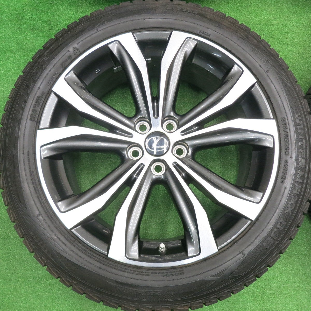 [送料無料] センサー付！バリ溝！キレイ！9.5分★レクサス RX バージョンL 純正 235/55R20 スタッドレス ダンロップ ウインターマックス SJ8 PCD114.3/5H★4102802HAス