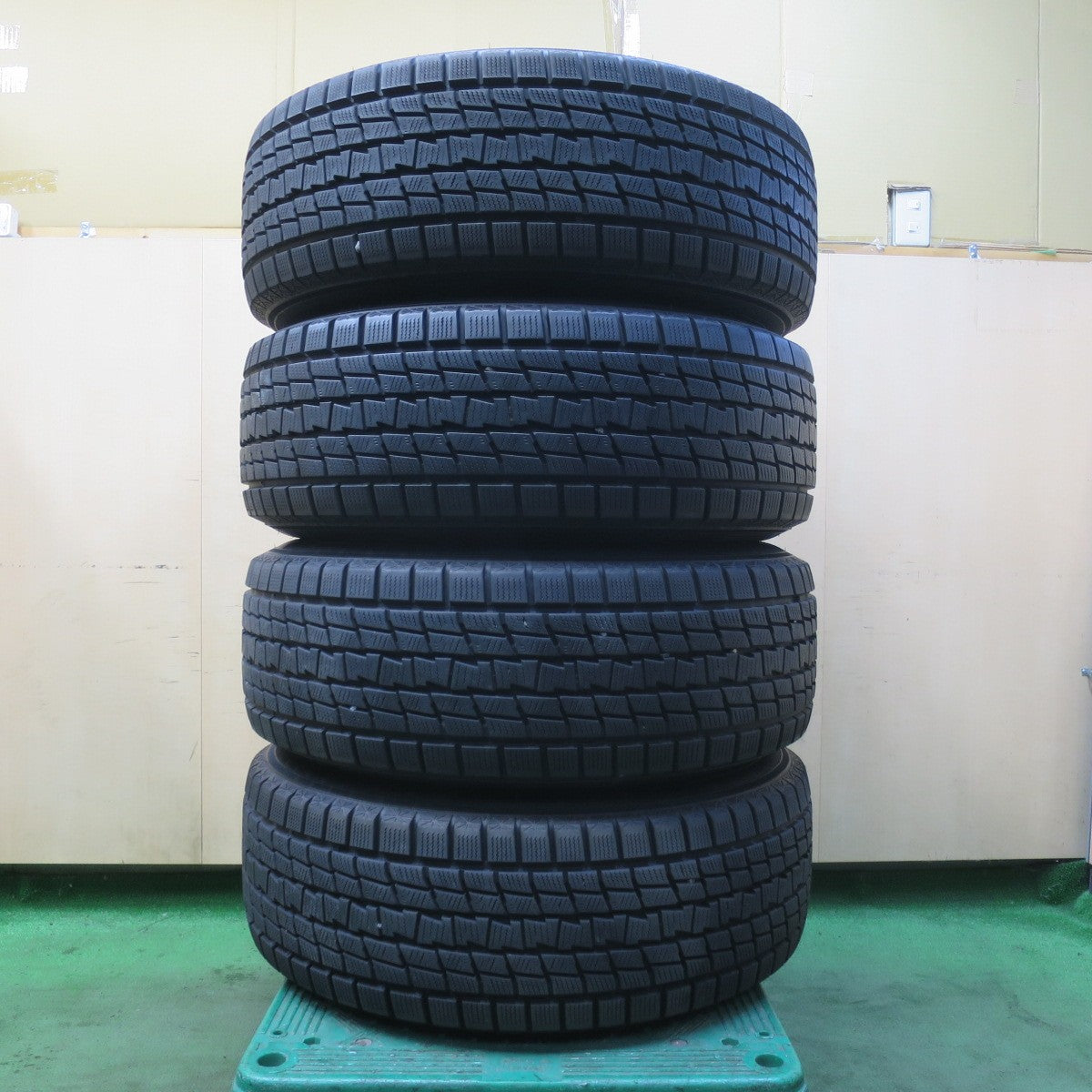 バリ溝！9.5分★スタッドレス 265/65R17 グッドイヤー アイスナビ SUV 社外 アルミ 17インチ PCD139.7/6H★6011003イス