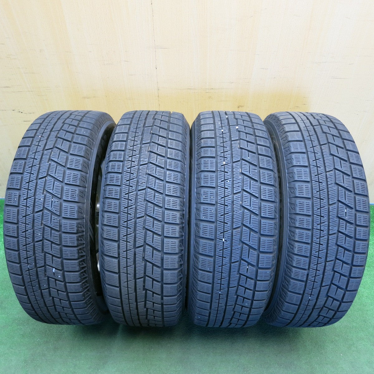 バリ溝！9分★スタッドレス 215/65R16 ヨコハマ アイスガード iG60 LSZ 社外 アルミ 16インチ PCD114.3/5H★6051710HAス