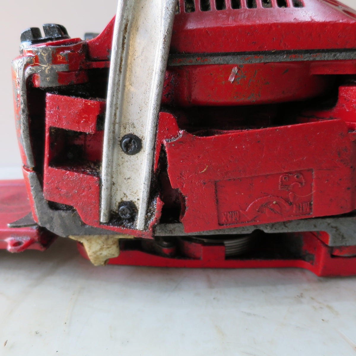 [送料無料] ◆ゼノア エンジン チェンソー G370AV 切断機 工具 チェーンソー 軽量 ZENOAH ジャンク品◆