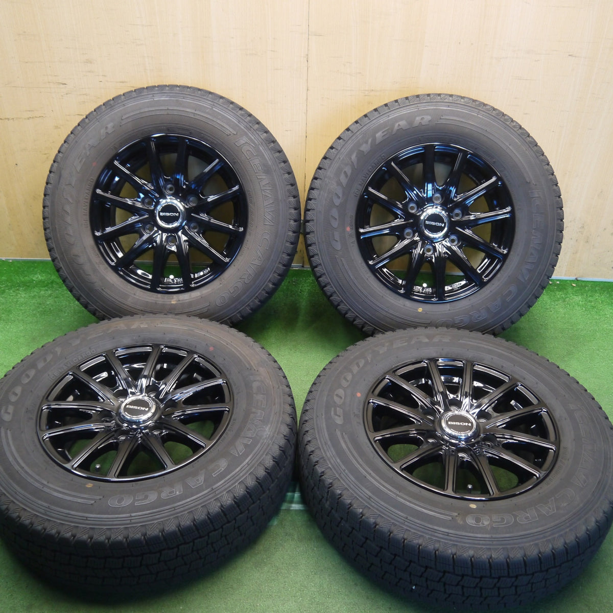 バリ溝！キレイ！9.5分◎スタッドレス 195/80R15 107/105L グッドイヤー アイスナビ CARGO BISON バイソン 15インチ PCD139.7/6H◎6092502Hス