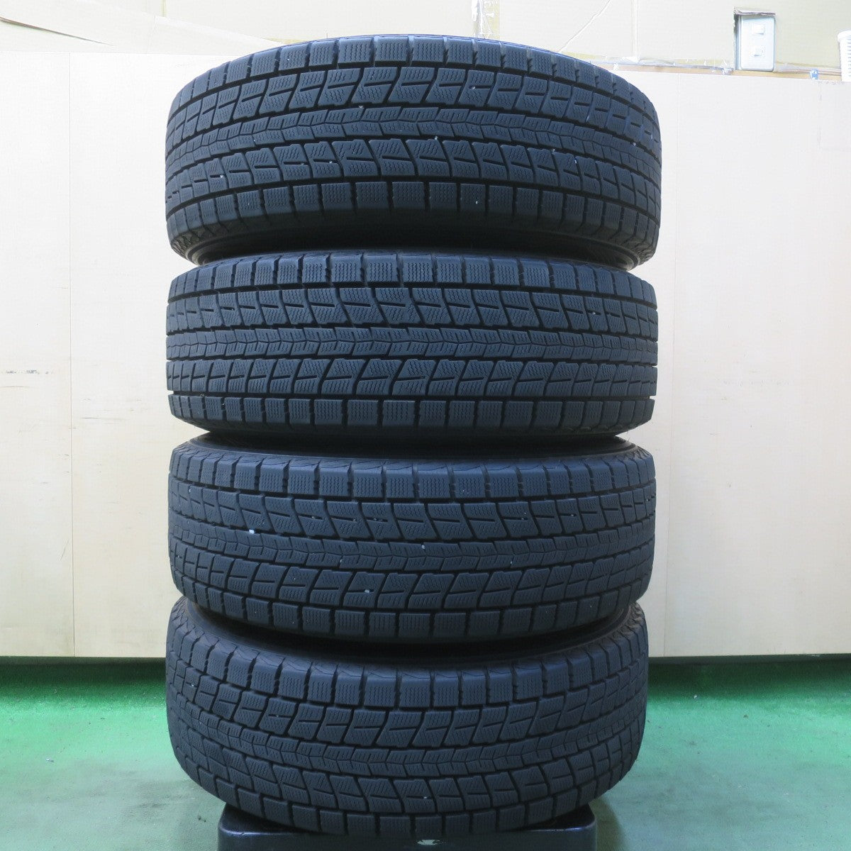 センサー付き！バリ溝！22年！9.5分◎スタッドレス 215/60R17 ダンロップ ウインターマックス SJ8 + smartline 365 スマートライン 17インチ PCD114.3/5H◎6081705イス