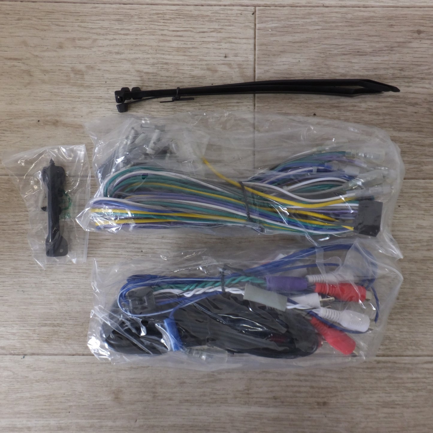 [送料無料] 未使用★アルパイン ALPINE 4チャンネル パワーアンプ LTP-445UJ　最大 80W×4(4Ω) 定格 45W×4(4Ω) SN比 82dBA★