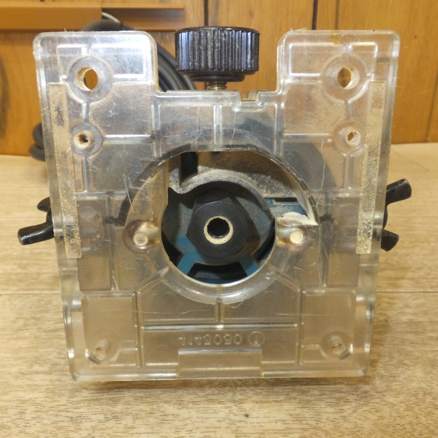 [送料無料] ★マキタ makita トリマ 3704　100V 350W 50-60Hz 3.8A 30000/min.★