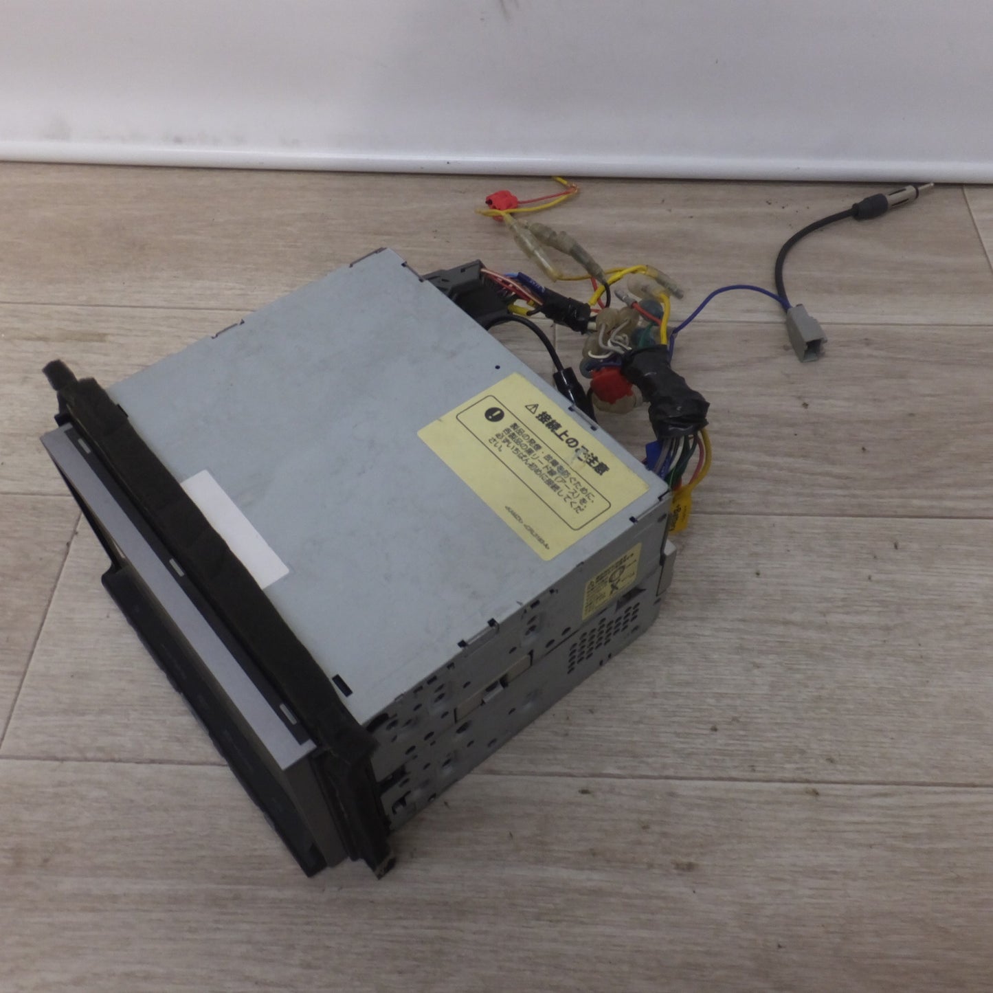[送料無料] ★カロッツェリア carrozzeria AV一体型HDDナビゲーション 楽ナビ AVIC-HRZ009GII[34]★