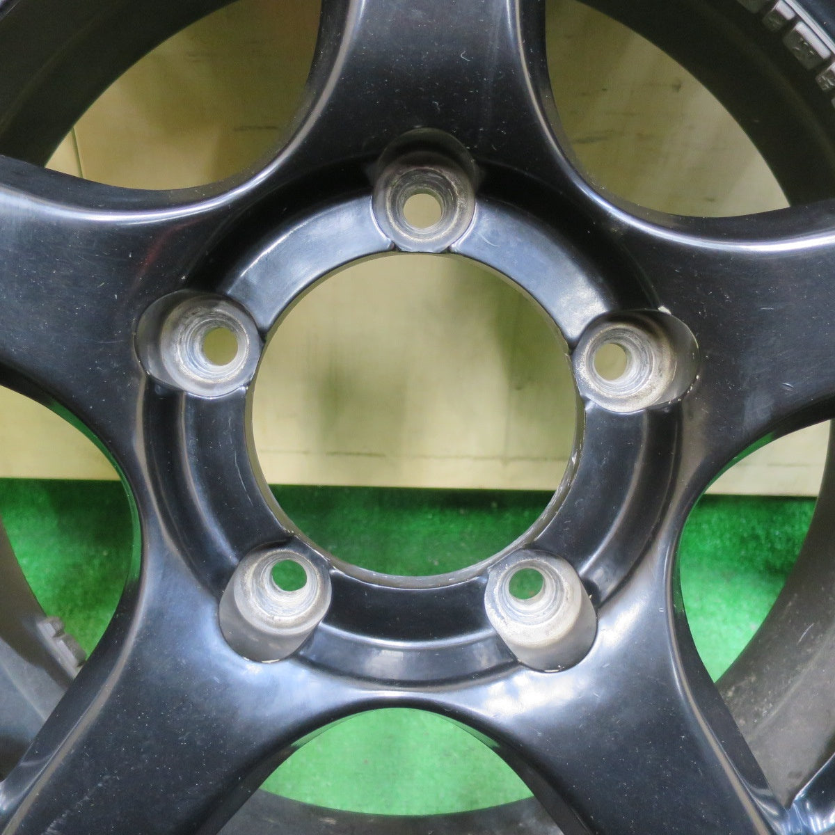 [送料無料] 4本価格★ジムニー 等 195R16C 104/102Q 6PR トーヨー トランパス M/T 社外 アルミ 16インチ PCD139.7/5H★5022405イノ