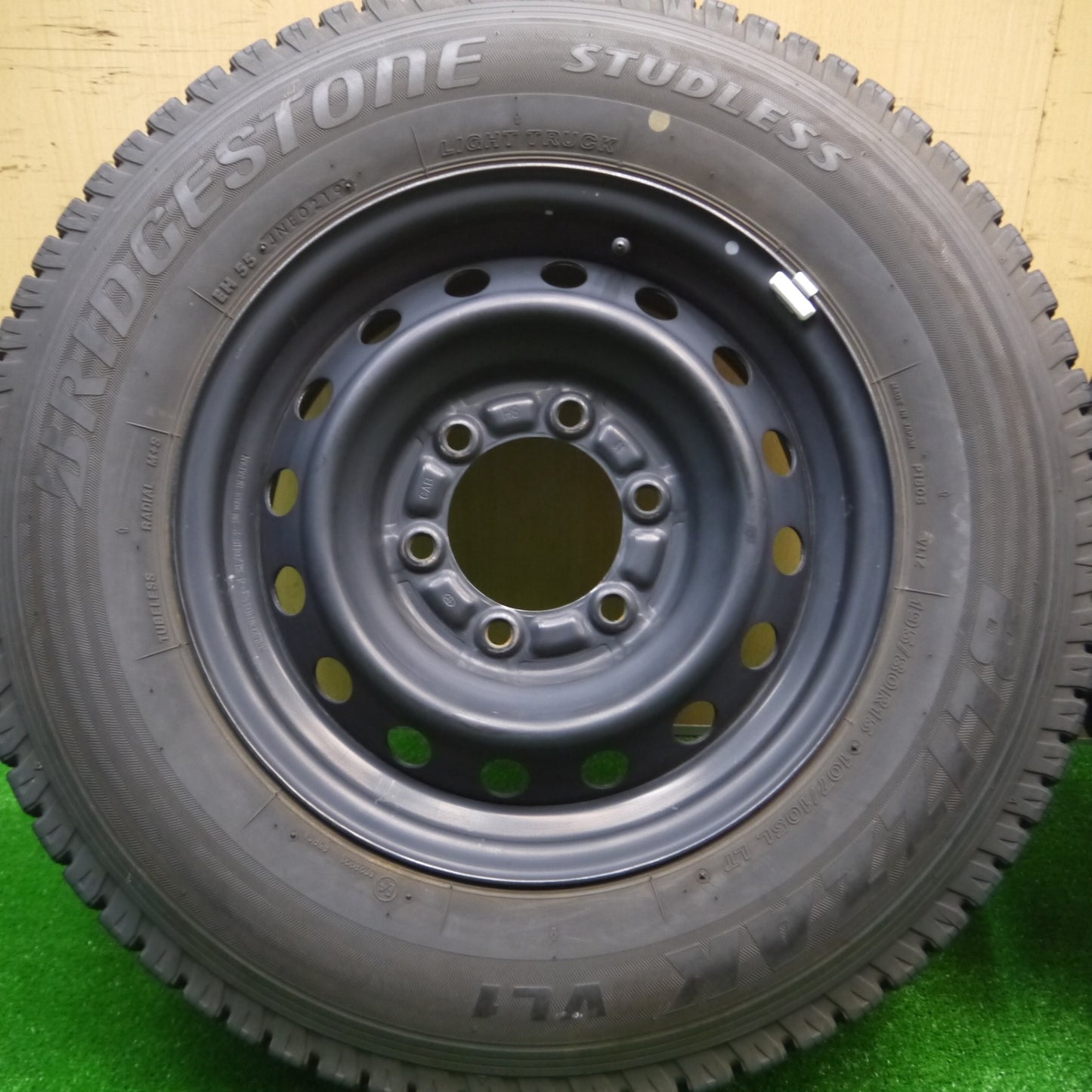 *送料無料* バリ溝！9分★トヨタ ハイエース 純正 スチール 195/80R15 107/105L スタッドレス ブリヂストン ブリザック VL1 PCD139.7/6H★4080603Hス