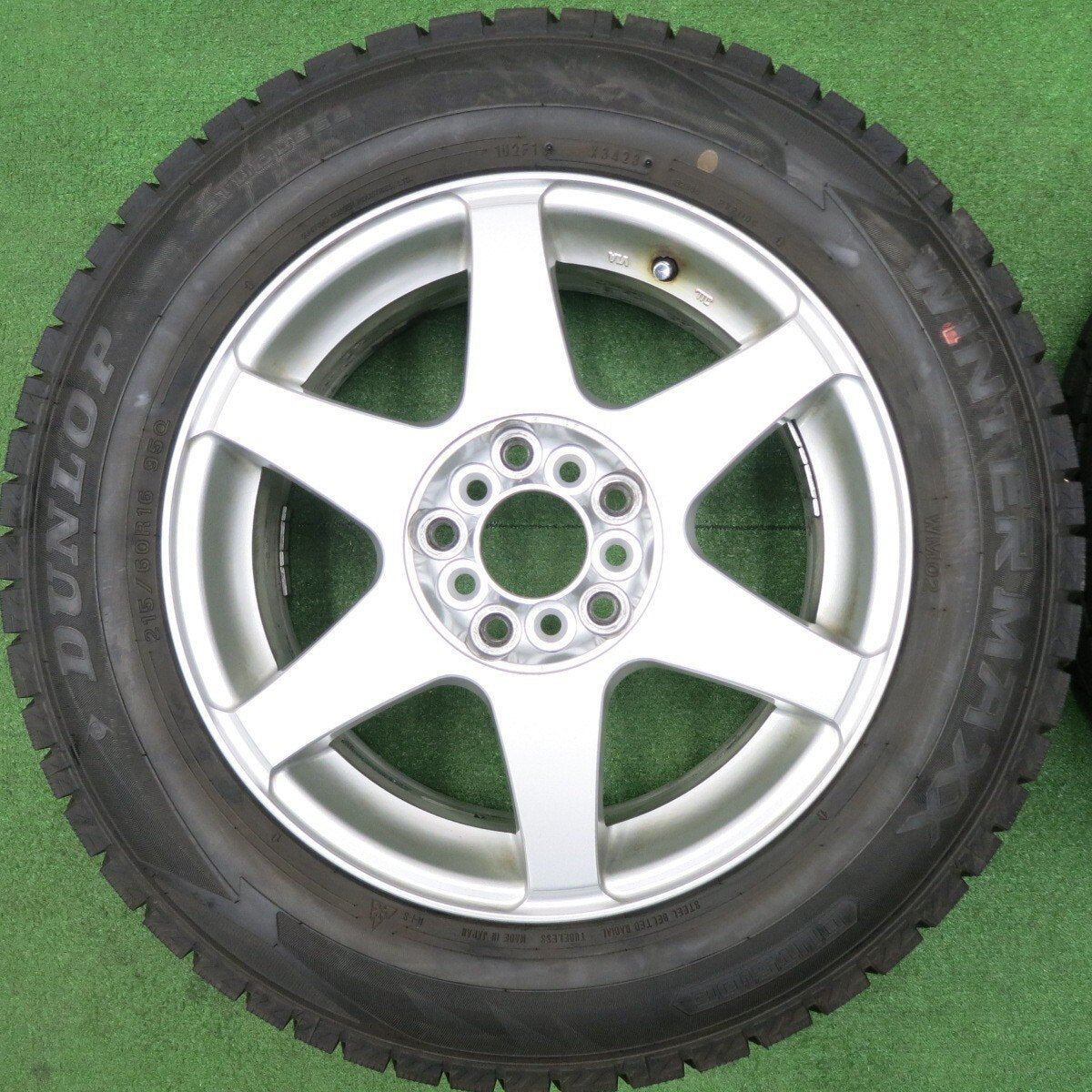 バリ溝！23年！キレイ！9.5分以上★スタッドレス 215/60R16 ダンロップ ウインターマックス WM02 社外 アルミ 16インチ PCD114.3 100/5H マルチ★4121303NJス
