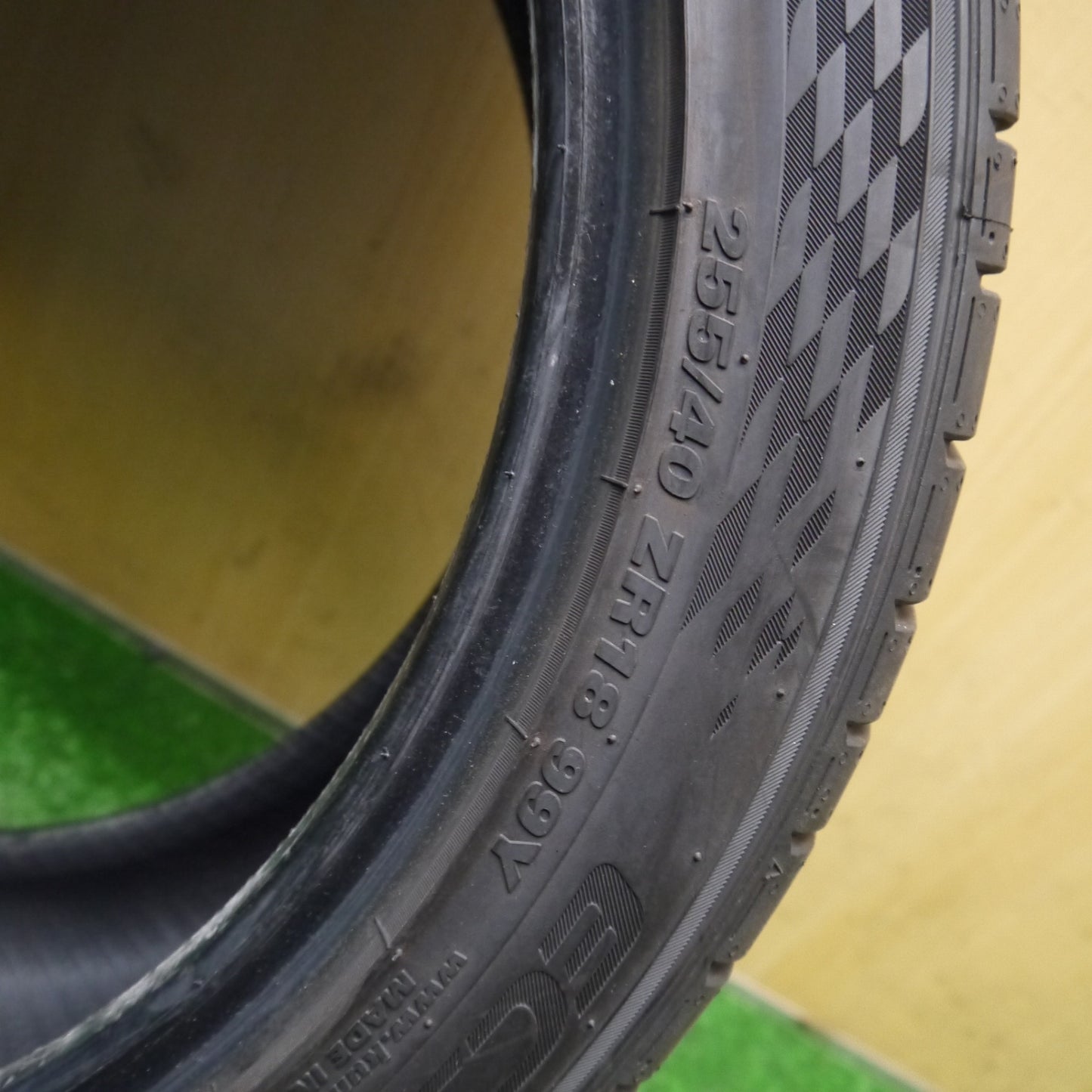 バリ溝！25年！9.5分以上！2本★255/40R18 クムホ エクスタ PS71 ECSTA タイヤ 18インチ レクサス IS ベンツ CLS E SL クラス BMW 3 4シリーズ Z4 等★6012807Hノタ