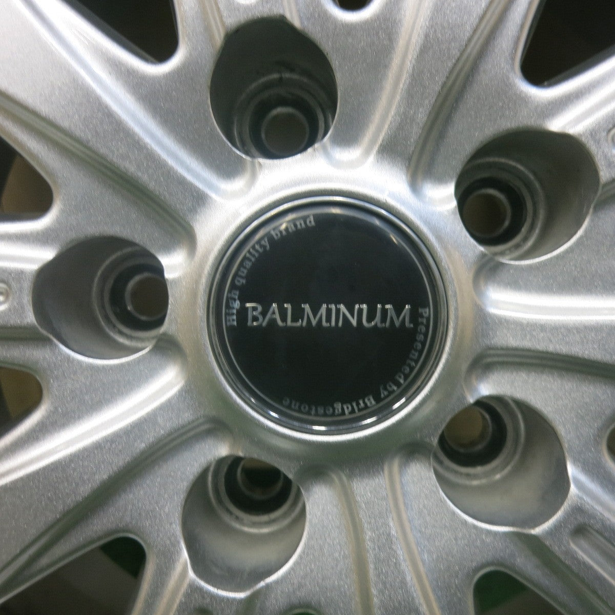 バリ溝！キレイ！9分★スタッドレス 205/65R16 ブリヂストン ブリザック VRX2 BALMINUM KR10 バルミナ 16インチ PCD114.3/5H★6033002SKス