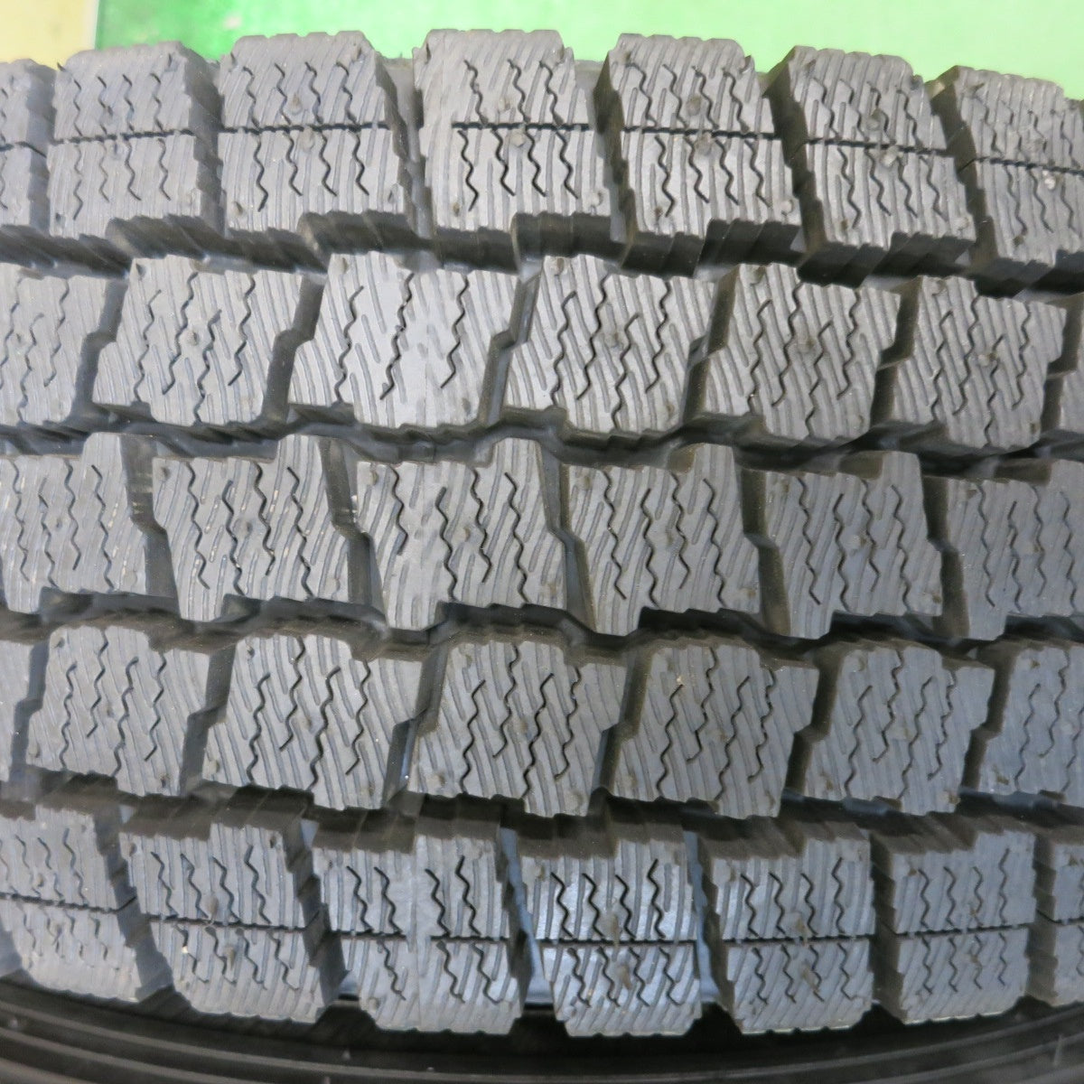 ほぼ未使用！25年◎スタッドレス 165/80R13 90/88N グッドイヤー アイスナビ CARGO スチール ホイール 13インチ PCD100/4H◎6100310HAス