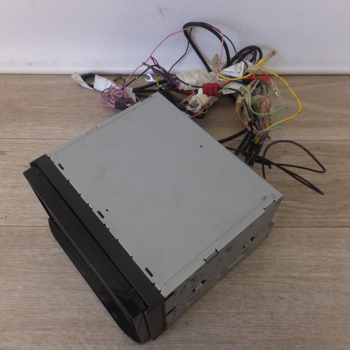 [送料無料] ★カロッツェリア carrozzeria カーナビ 楽ナビ AVIC-MRZ03-2[8]★