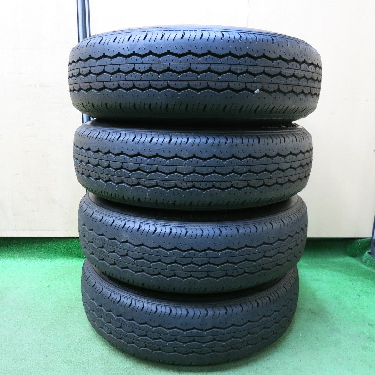 [送料無料] 新車外し！24年★トヨタ 200系 ハイエース 純正 スチール 195/80R15 107/105S ブリヂストン エコピア RD613 15インチ PCD139.7/6H★5022808SYノ