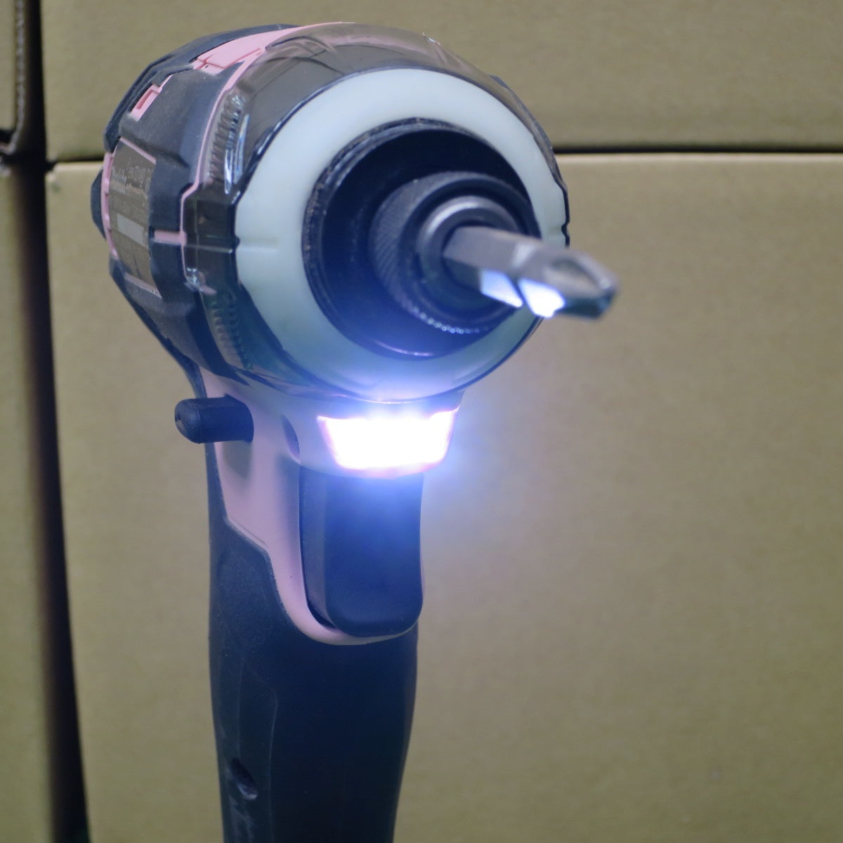 [送料無料] ◆マキタ 充電式 インパクト ドライバ TD149D 電動 工具 18V DIY コードレス Makita◆