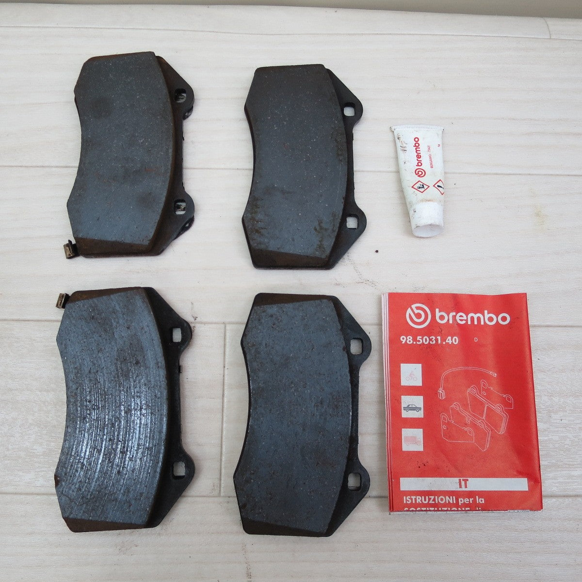 [送料無料] ☆マツダ ND ロードスター 純正 brembo 製 フロント ディスク パッド キット NGY0-33-28Z ブレーキ パッド カー パーツ☆