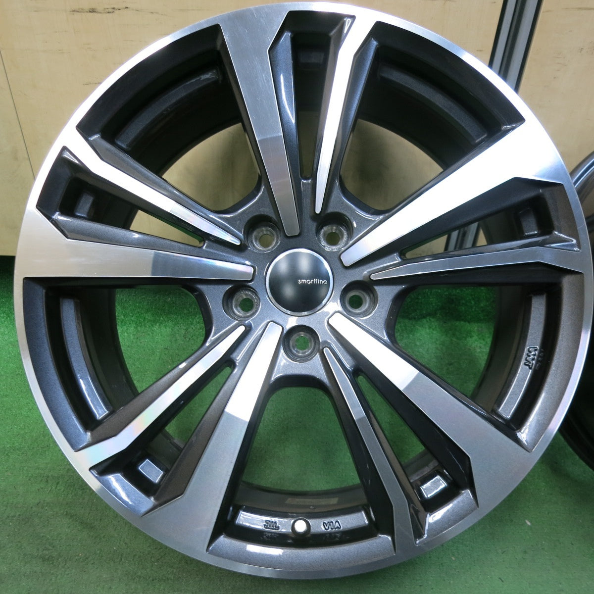 [送料無料] キレイ★プジョー シトロエン 等 Smartline 365 スマートライン 18インチ ホイール 18×7J PCD108/5H★5010801SYホ